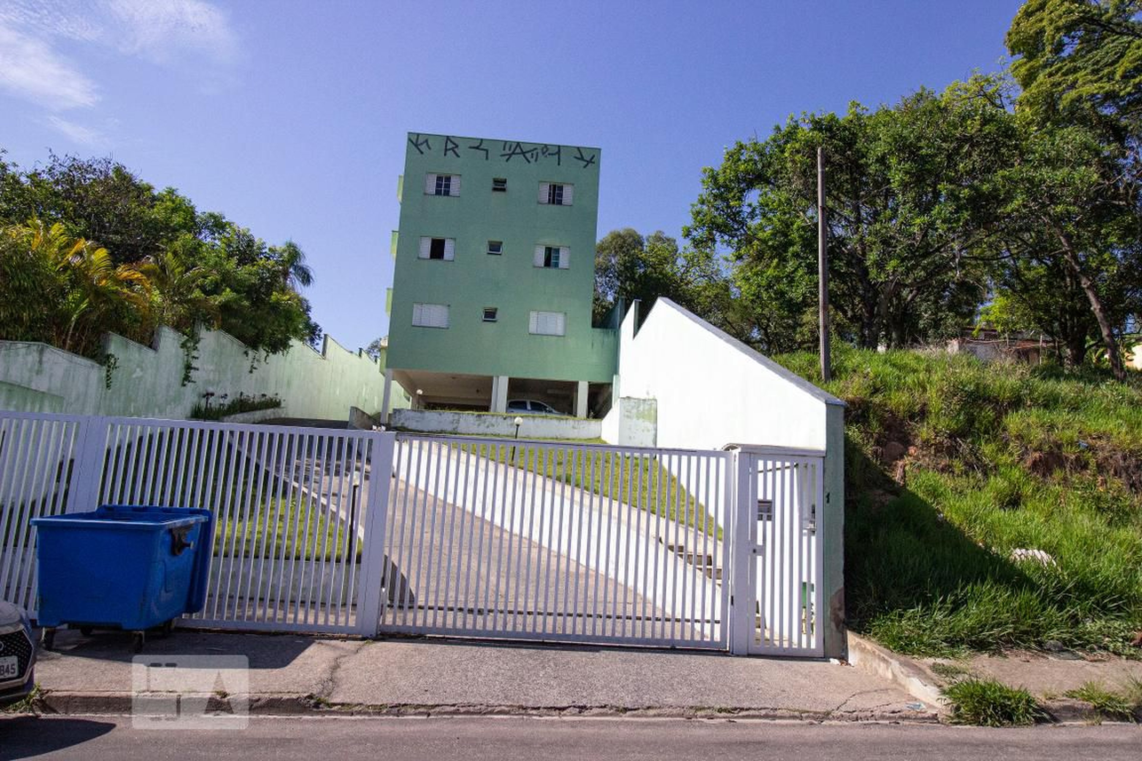 Fachada do Condomínio Condomínio Macaúba