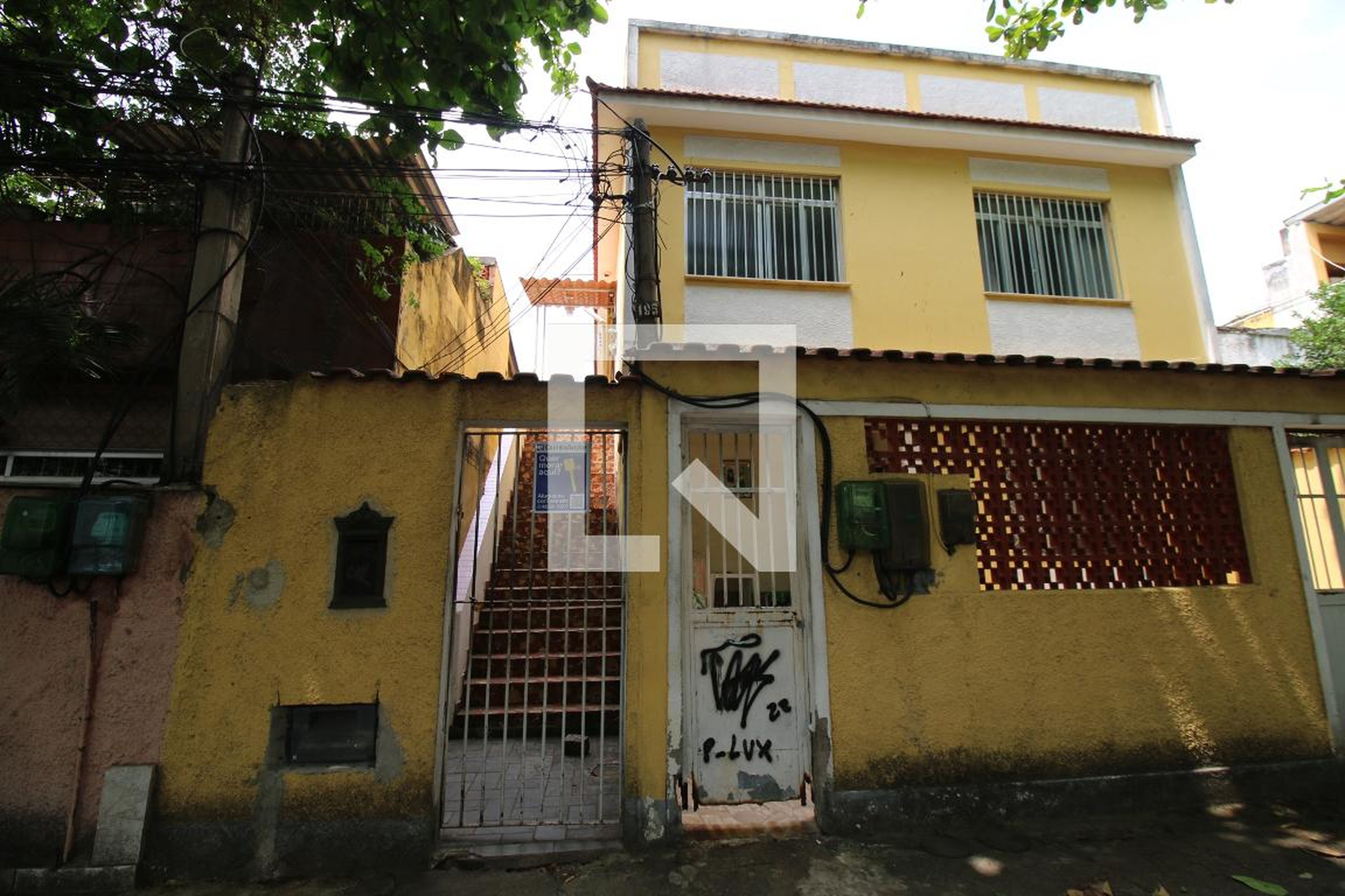 Fachada Condomínio em Avenida Professor Plínio Bastos, 195