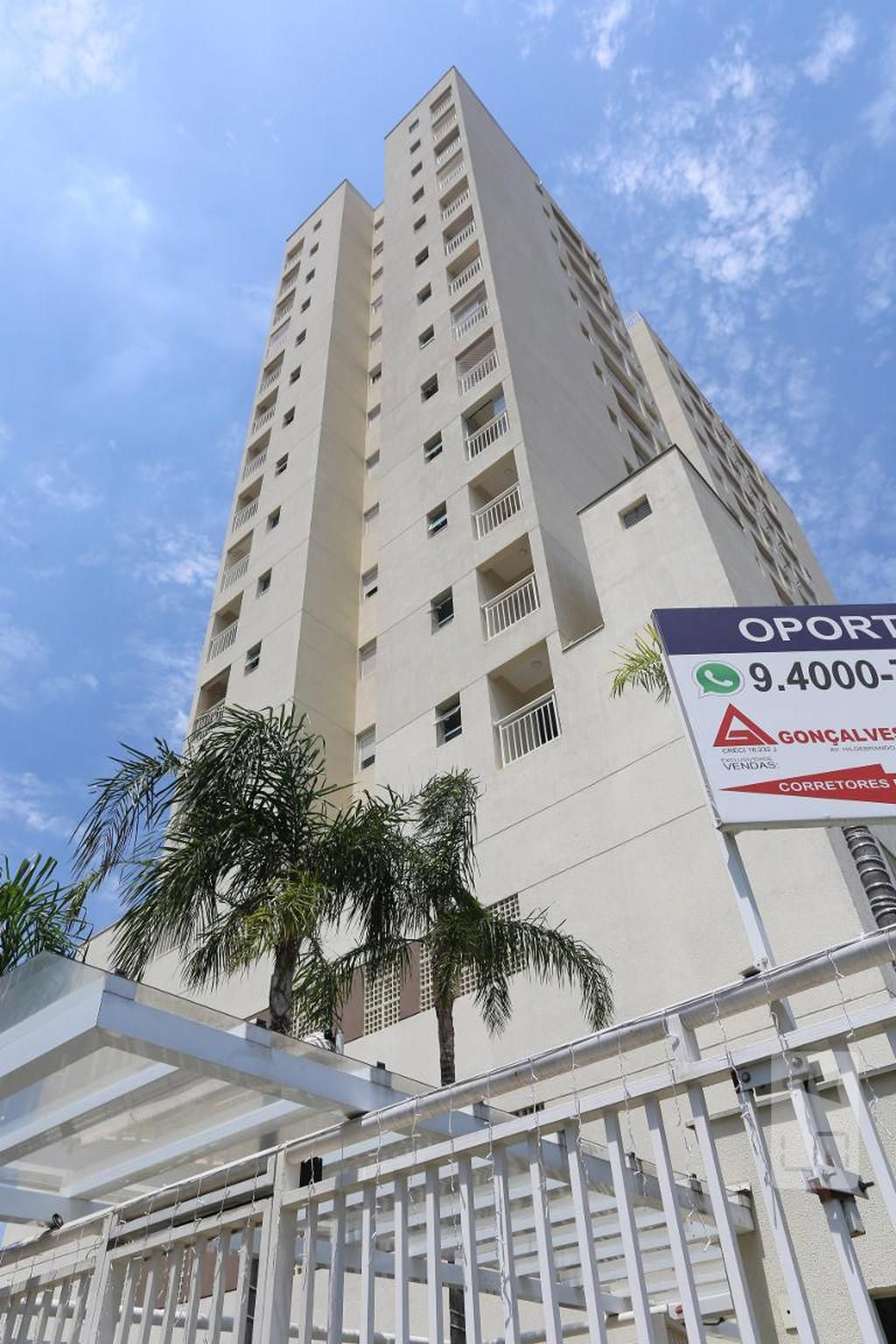 Fachada do Condomínio Condomínio Clavi Movin