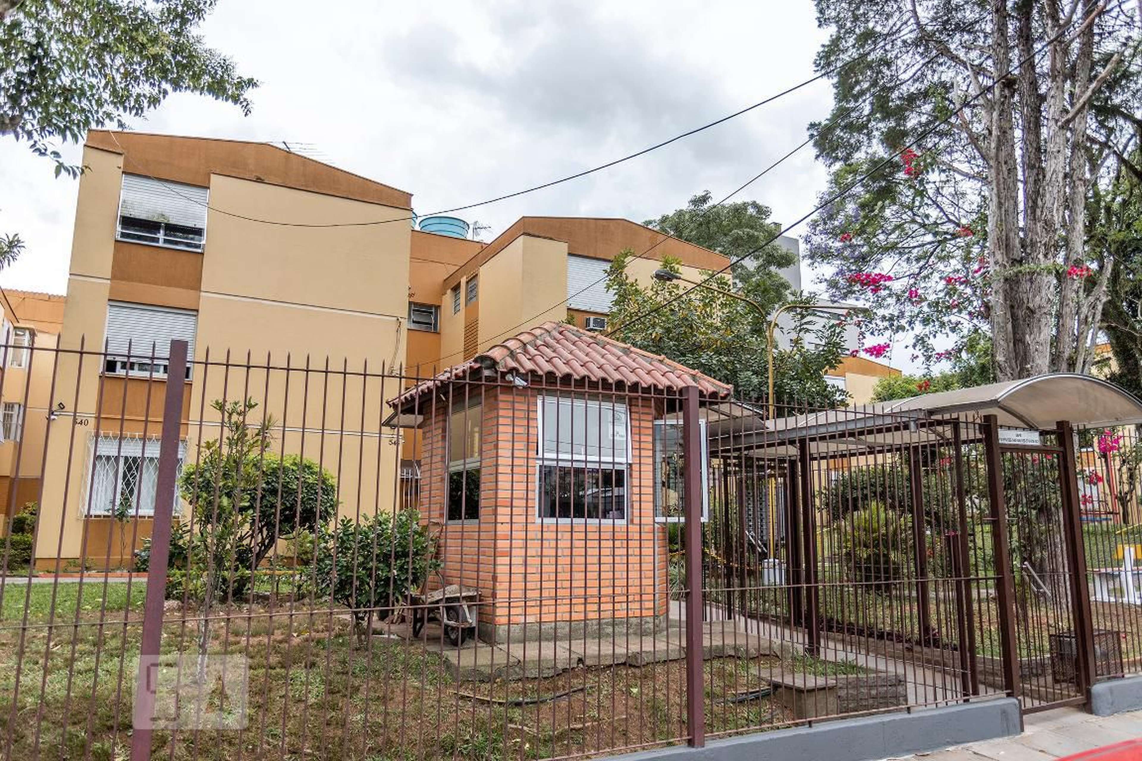 Fachada Condomínio em Rua Sapé, 582