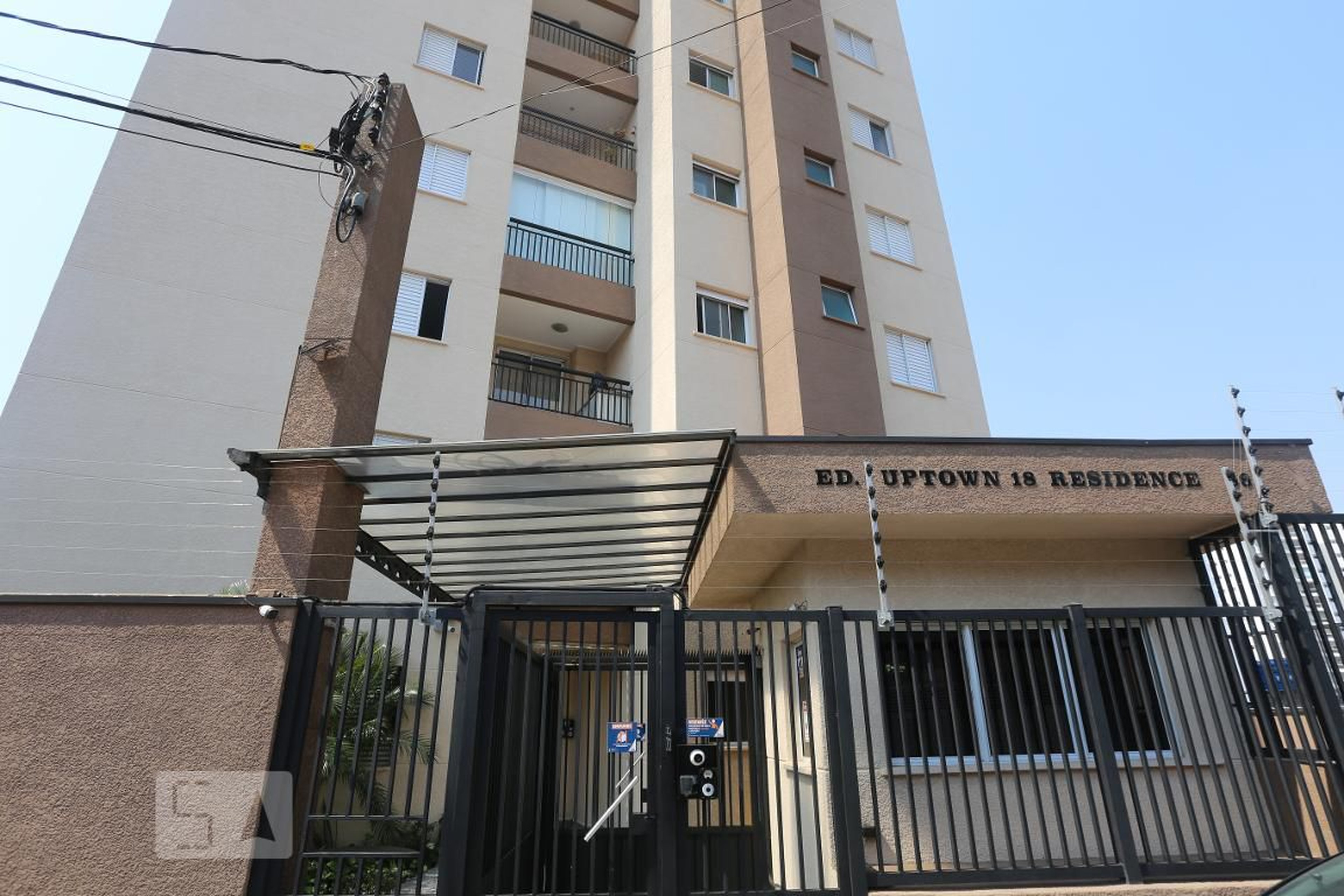 Fachada do Condomínio Edifício Uptown 18 Residence
