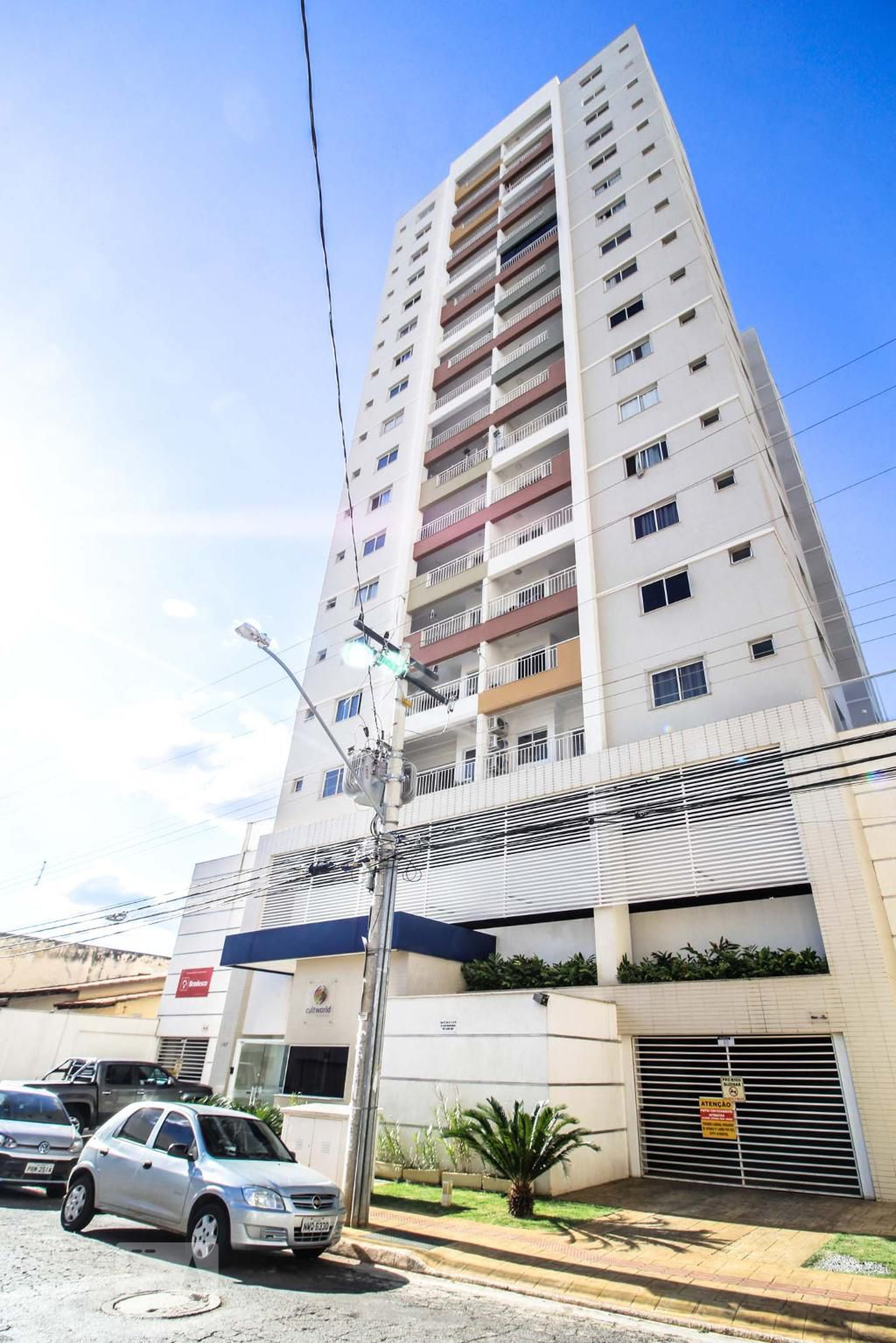 Fachada do Condomínio Residencial Cult World