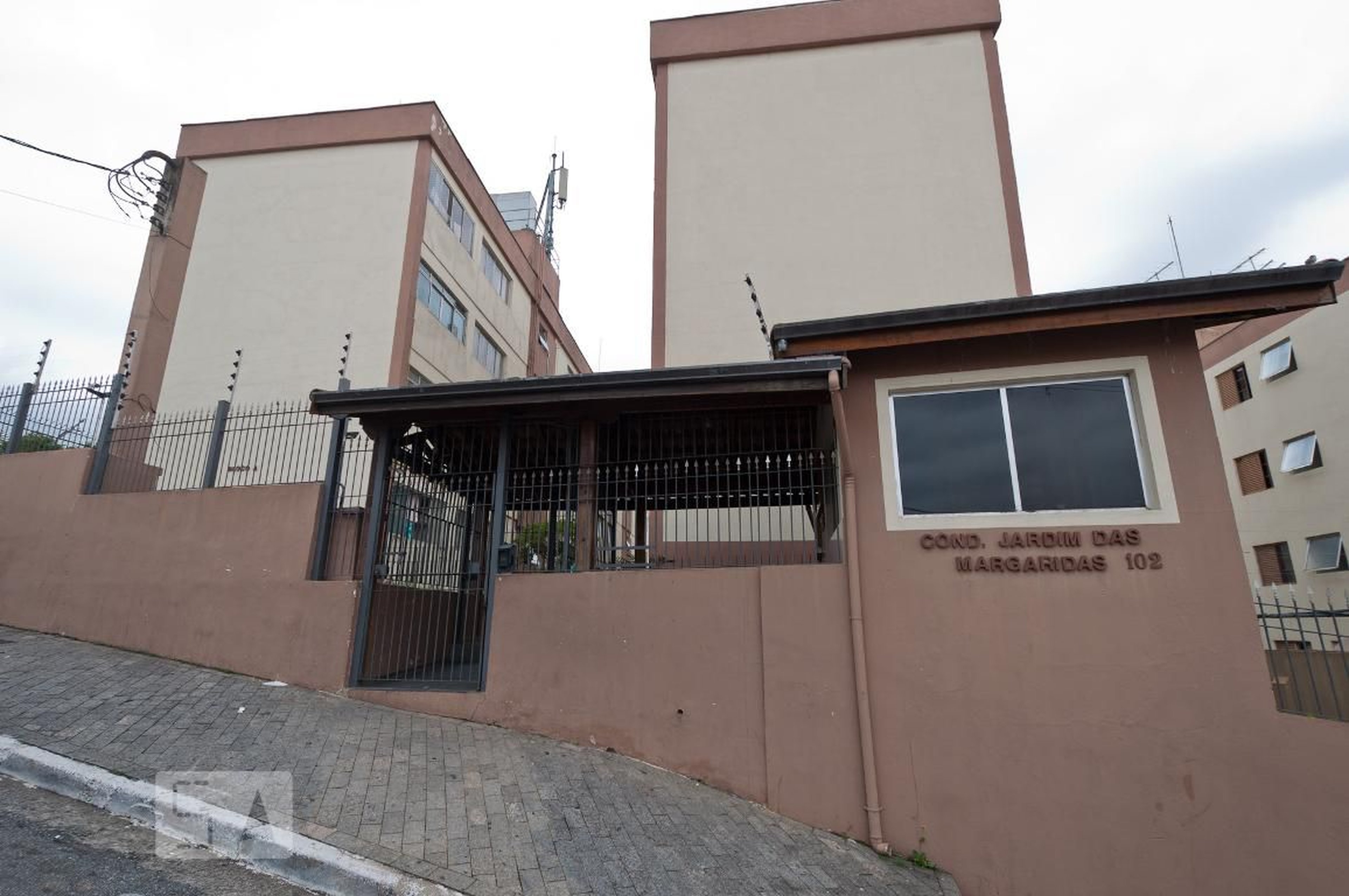 Fachada do Condomínio Condomínio Jardim das Margaridas