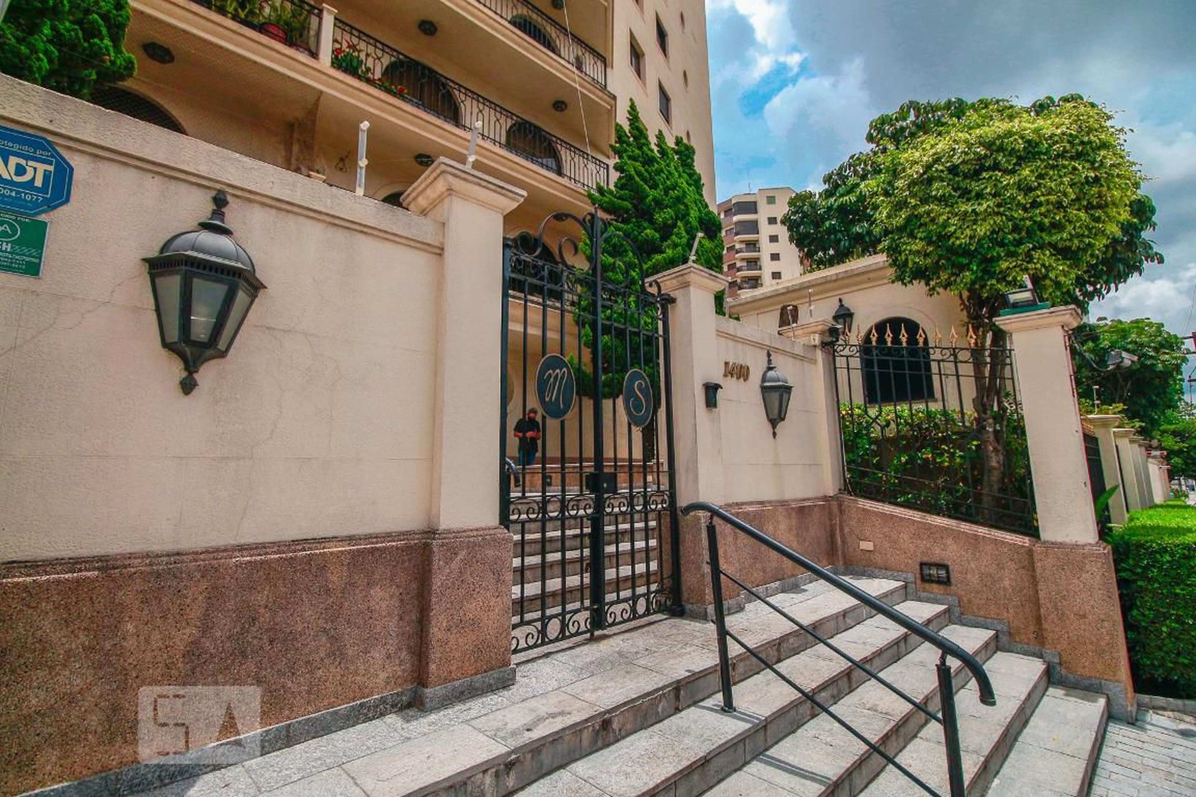 Entrada - Lar Monte Serrat