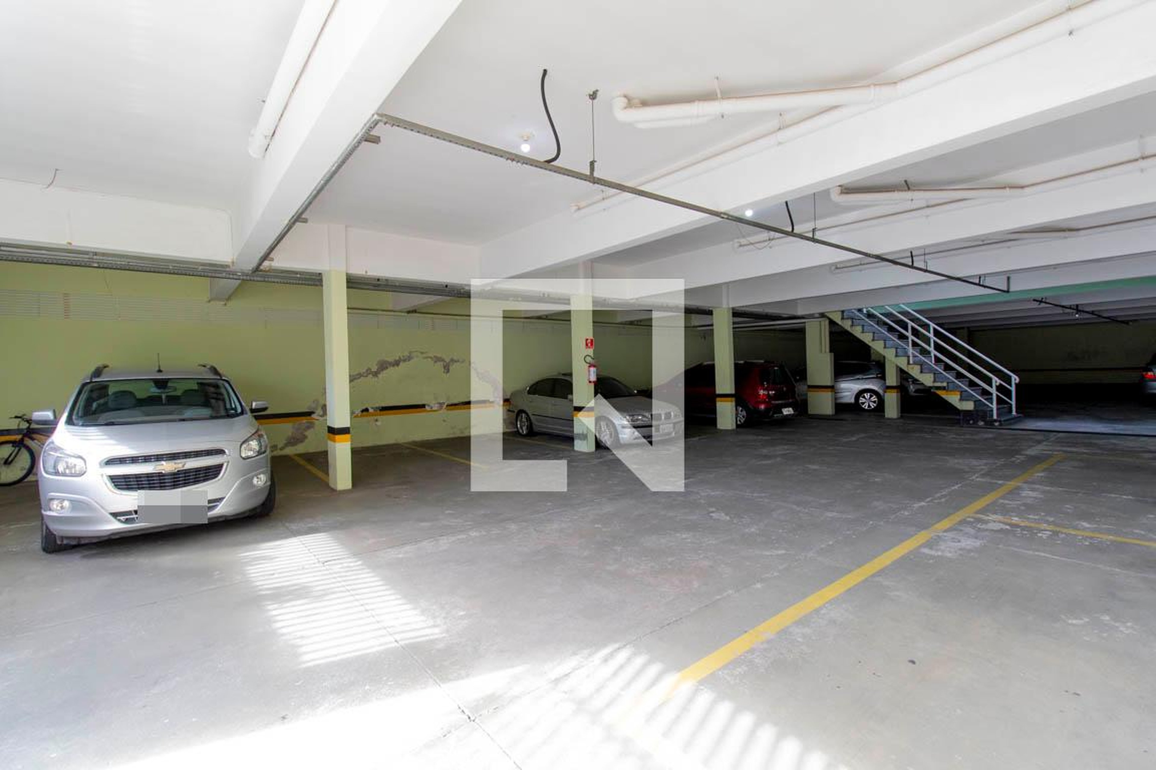 Estacionamento - Residencial Rosa Santana