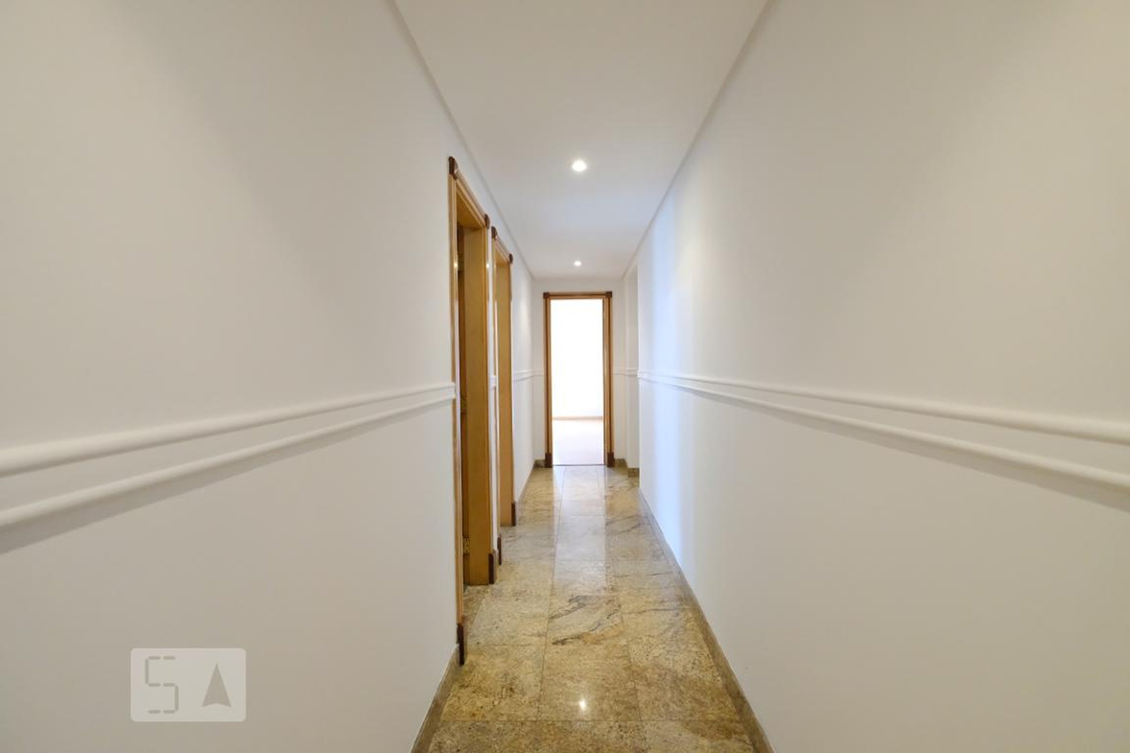 Hall - Ademilson Figueiredo