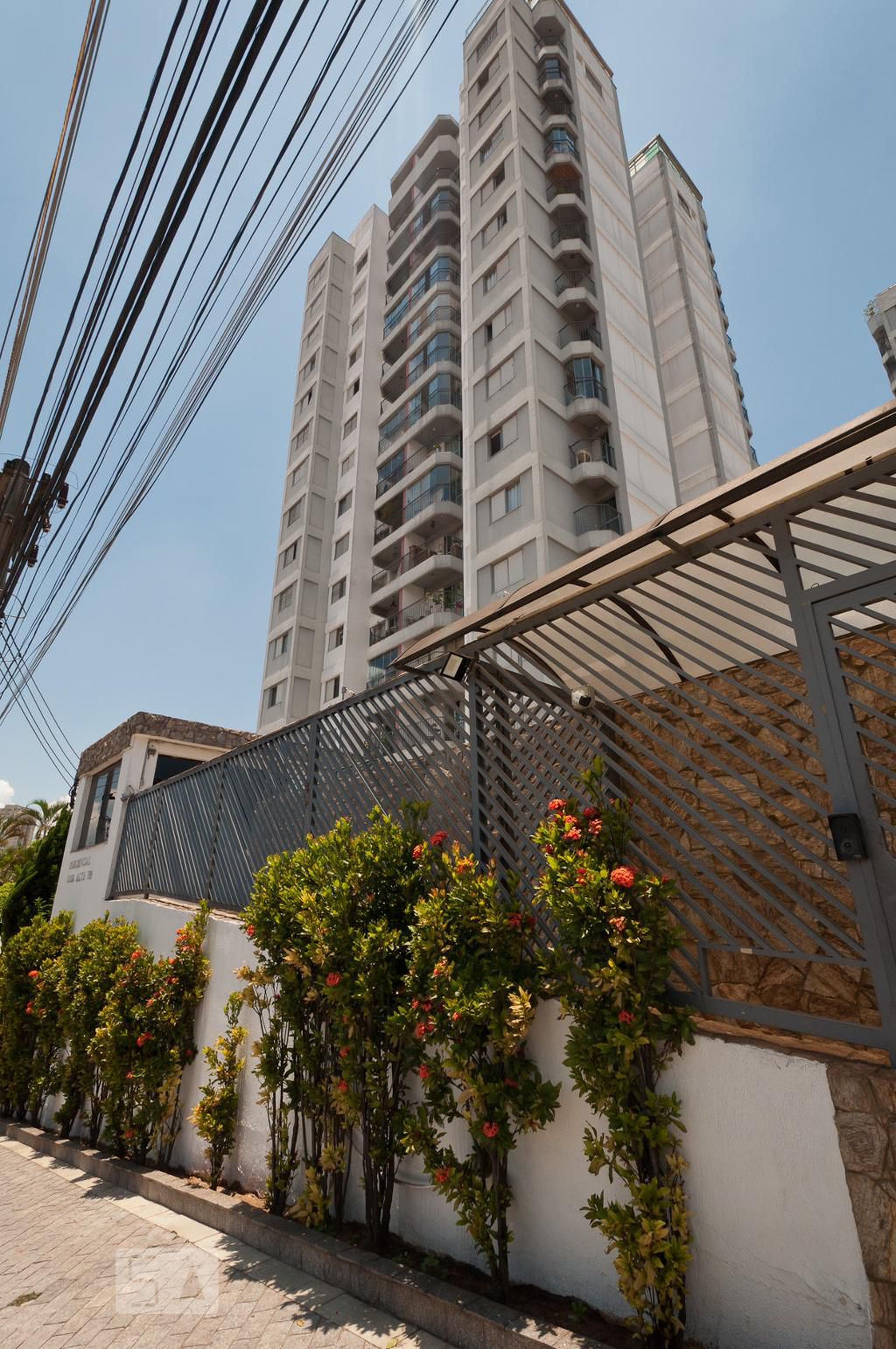 Fachada Condomínio em Rua Coronel Meireles, 426