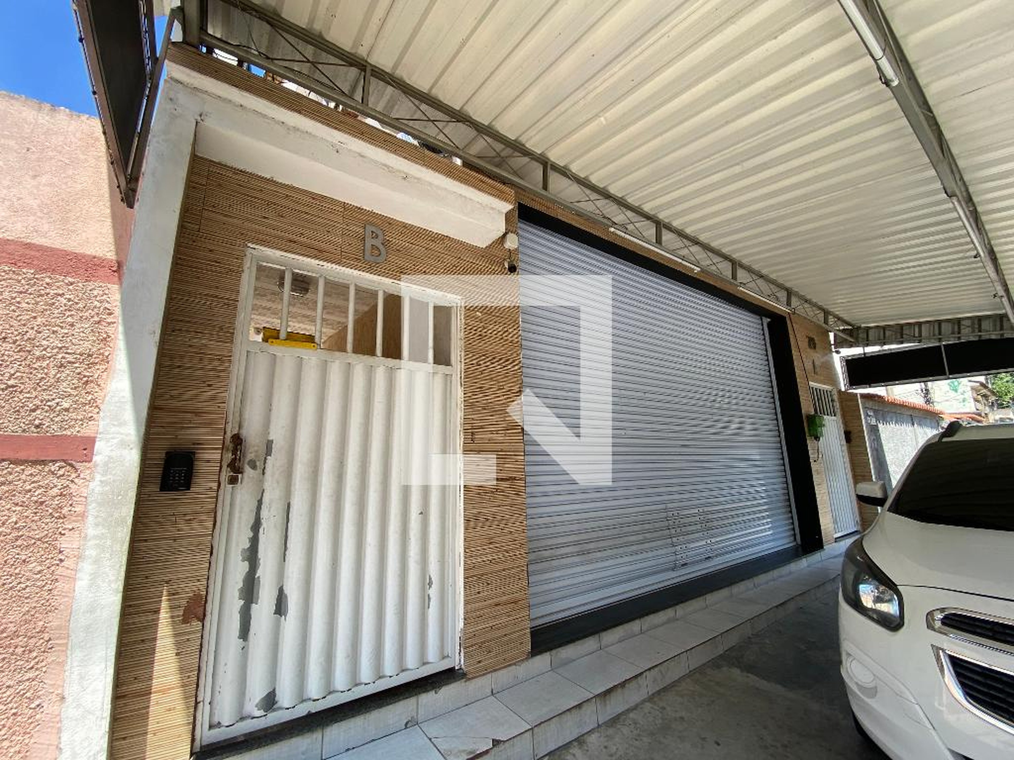 Fachada Condomínio em Rua Ana Quintão, 79