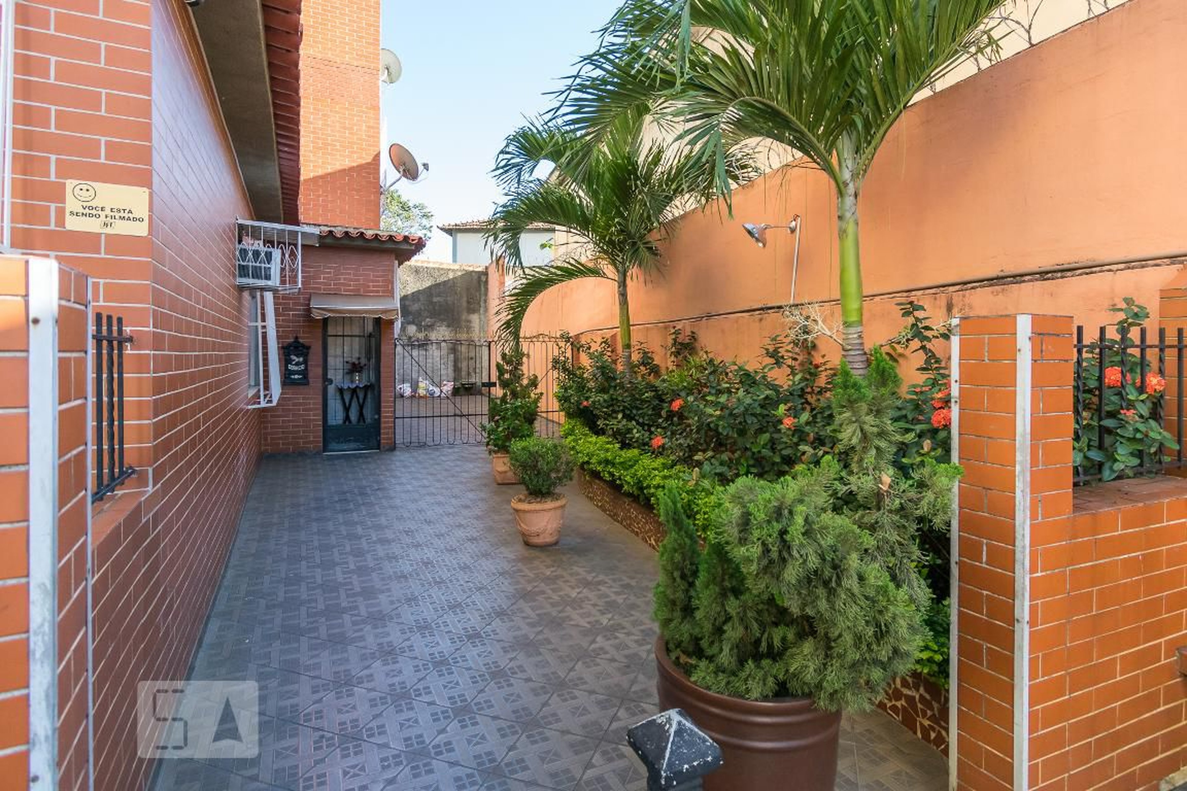 Entrada do prédio - Netuno