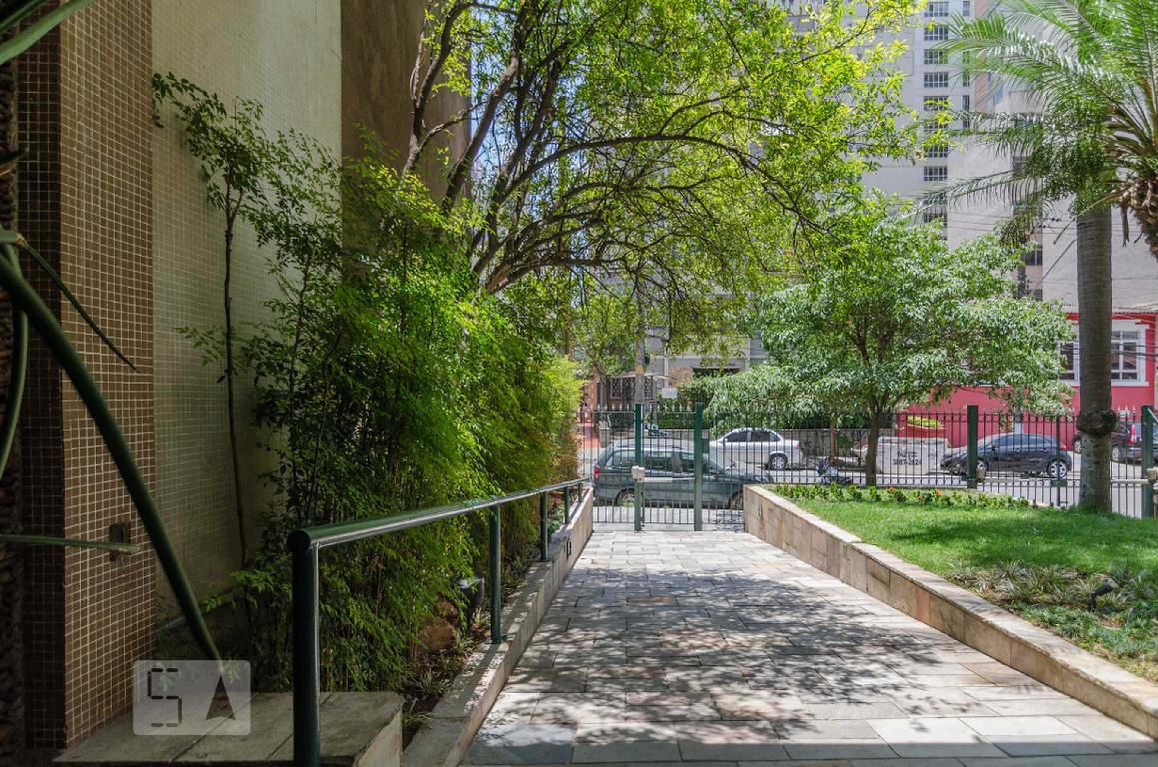 Entrada do prédio - Edifício Santa Cruzel