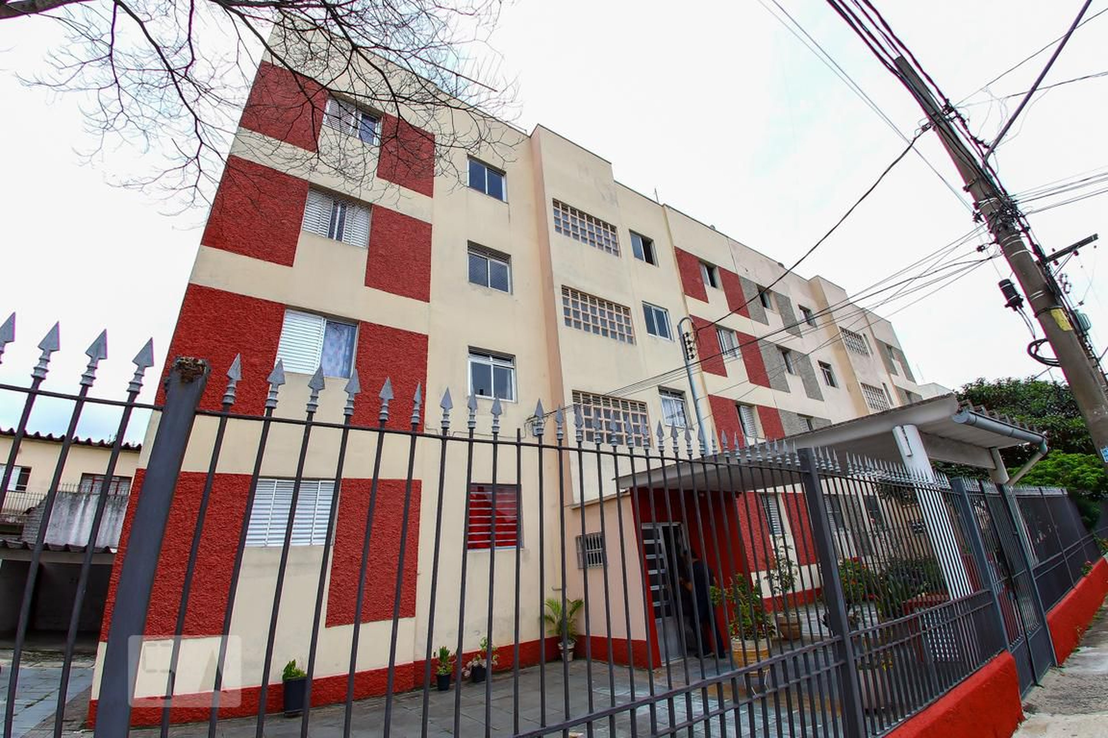 Fachada Condomínio em Rua Doutor Sebastião Ferraz, 238