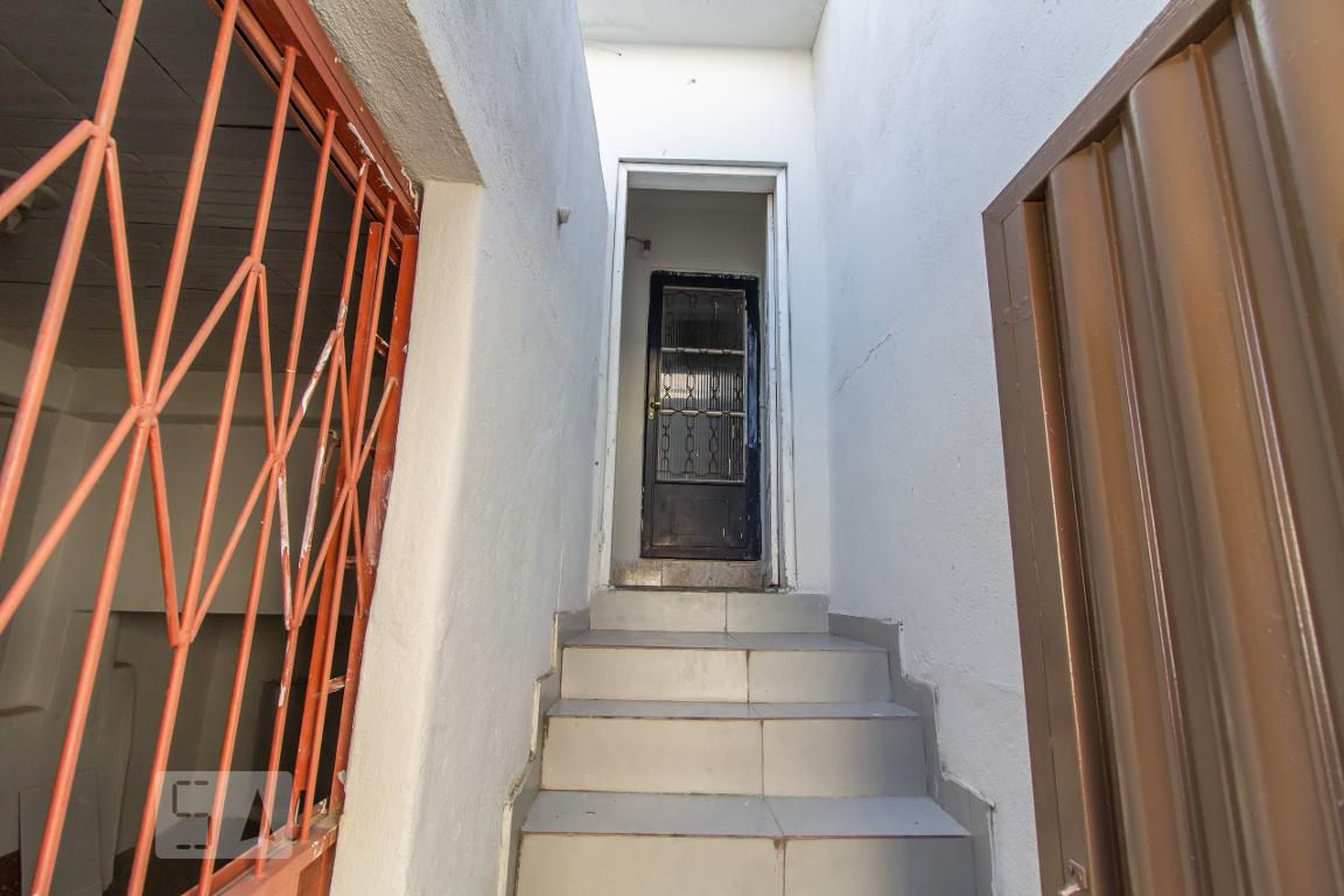 Entrada Condomínio em Rua Joaquim Manhães, 40