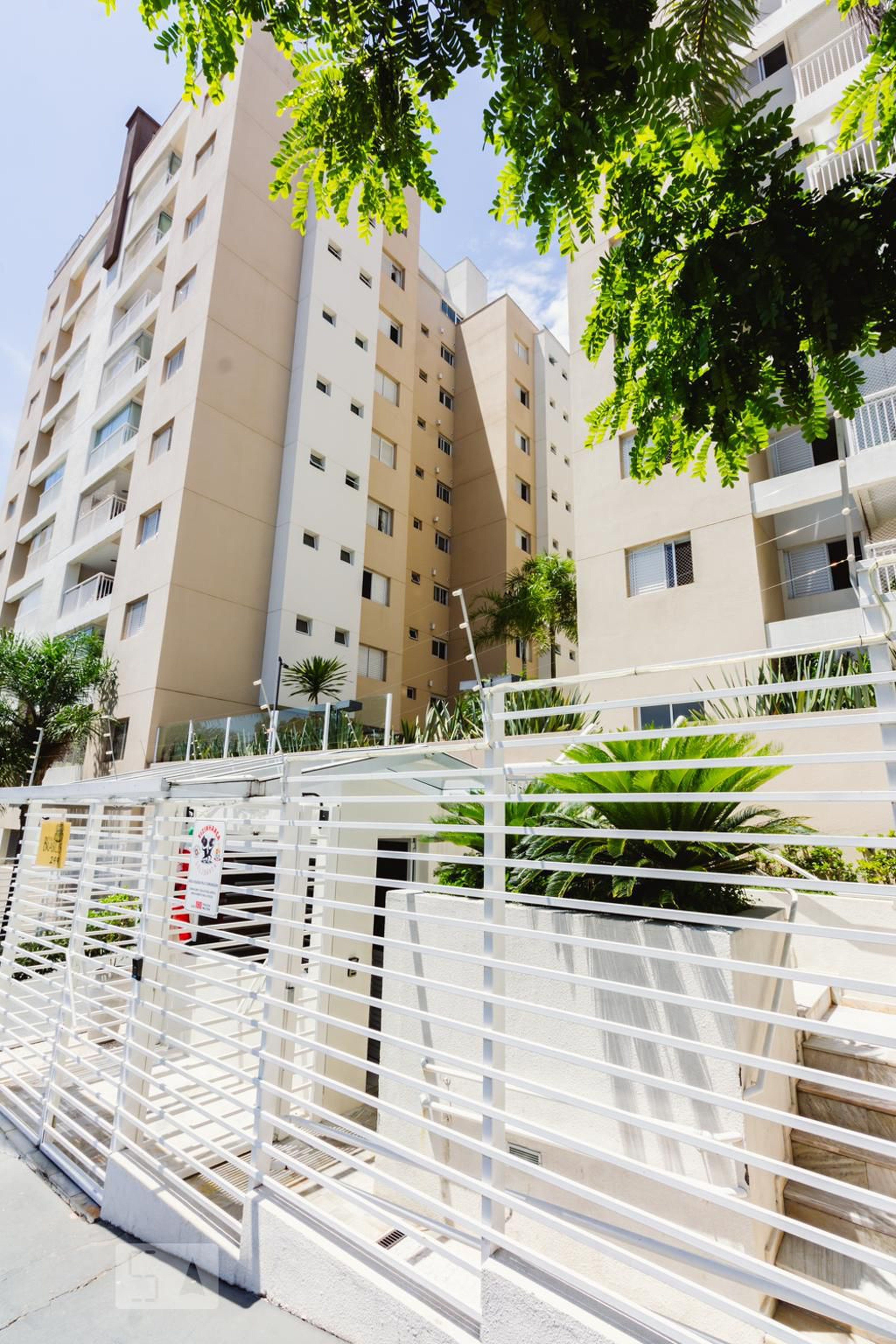 Fachada Condomínio em Rua Votupoca, 290