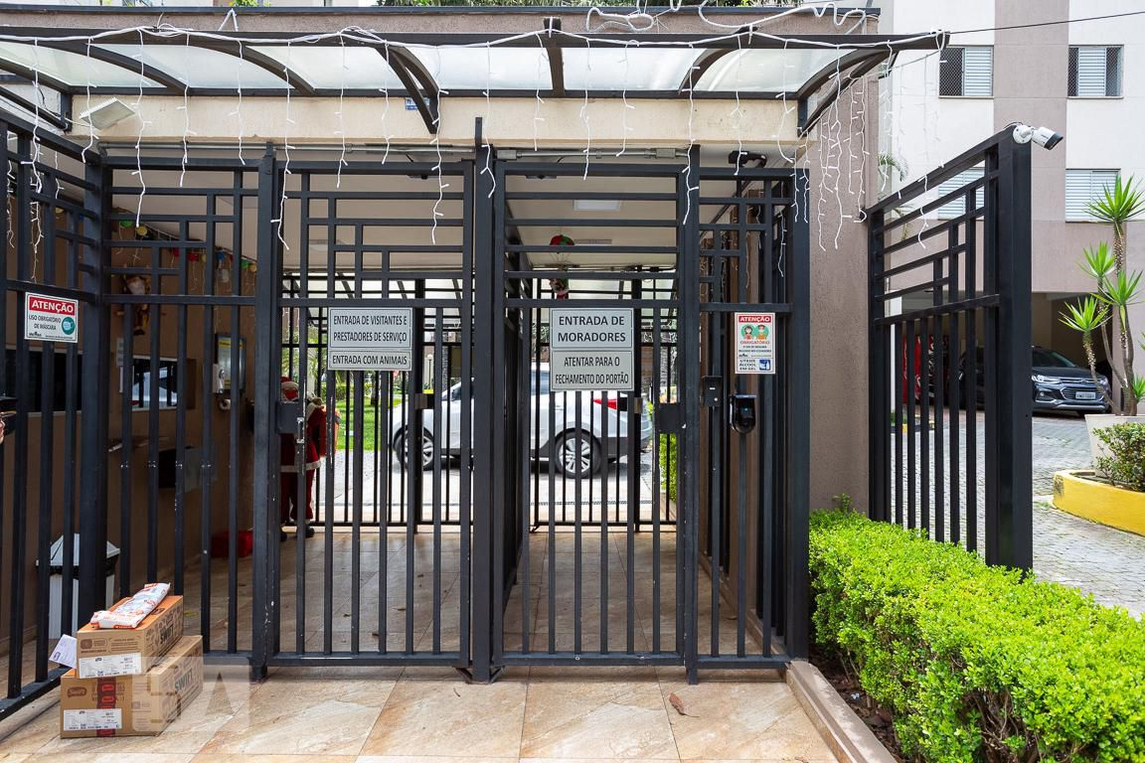 Fachada do Condomínio Condomínio Montana Gardens