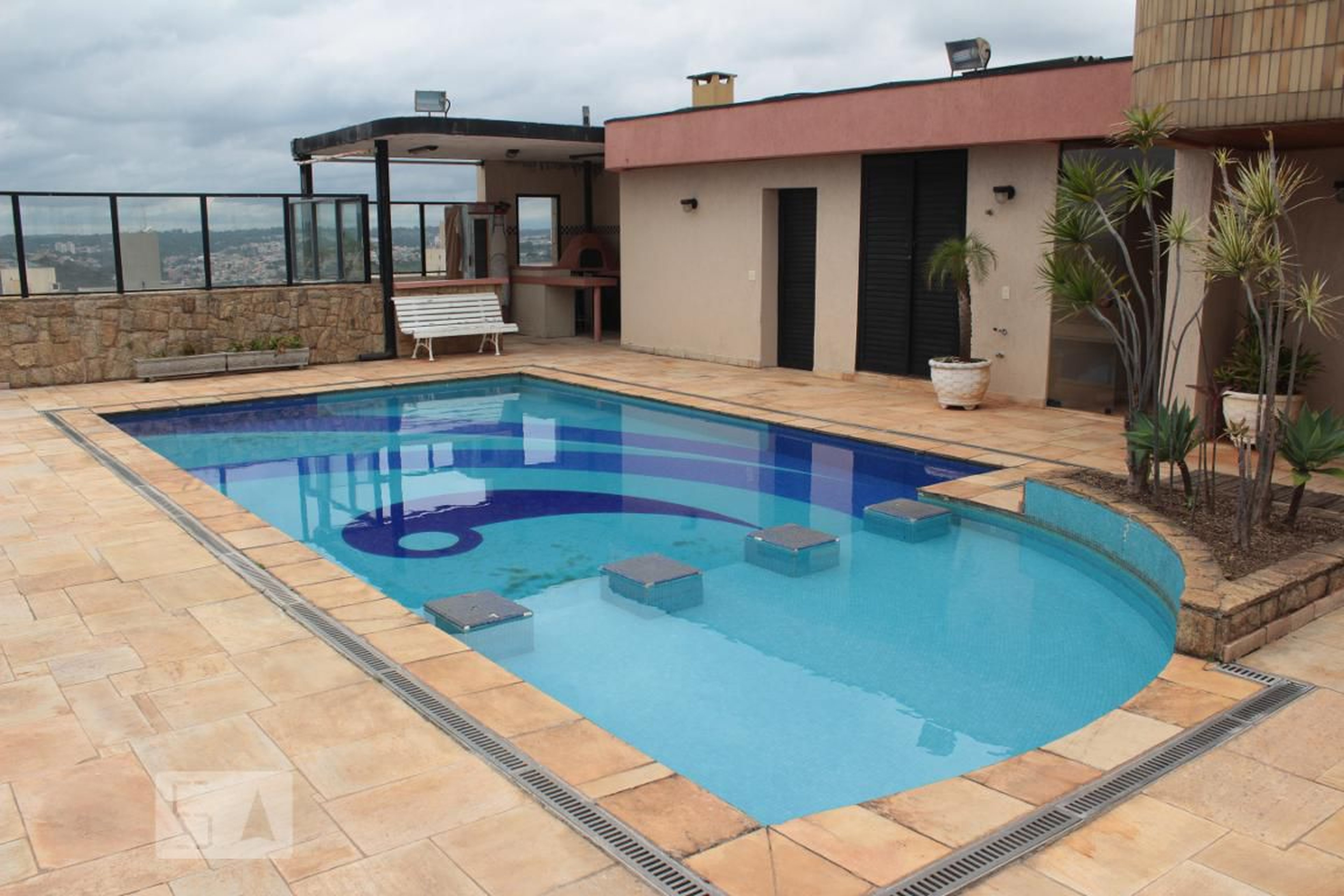 Piscina - Monte Líbano