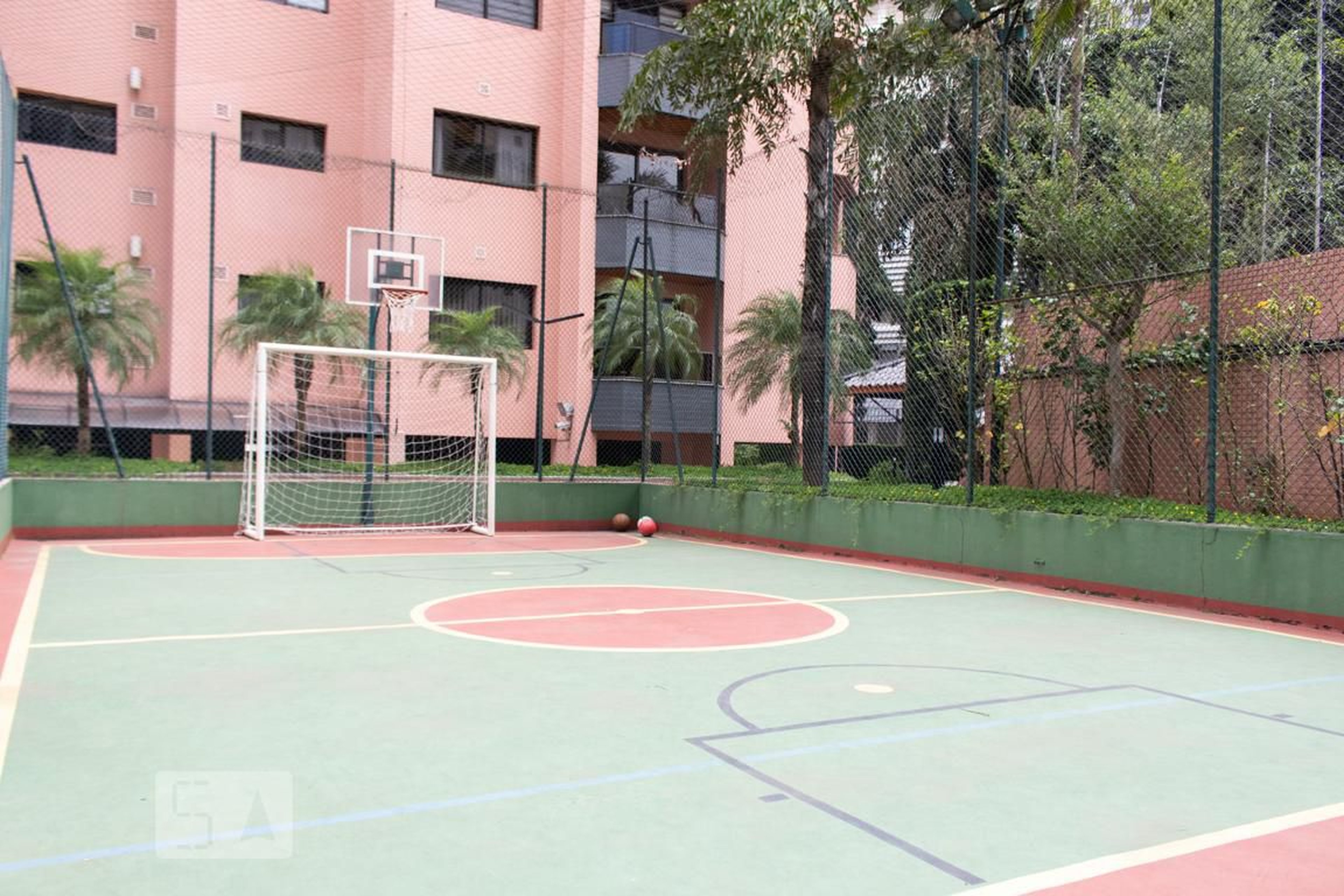 Quadra Esportiva - Edifício Aveiro