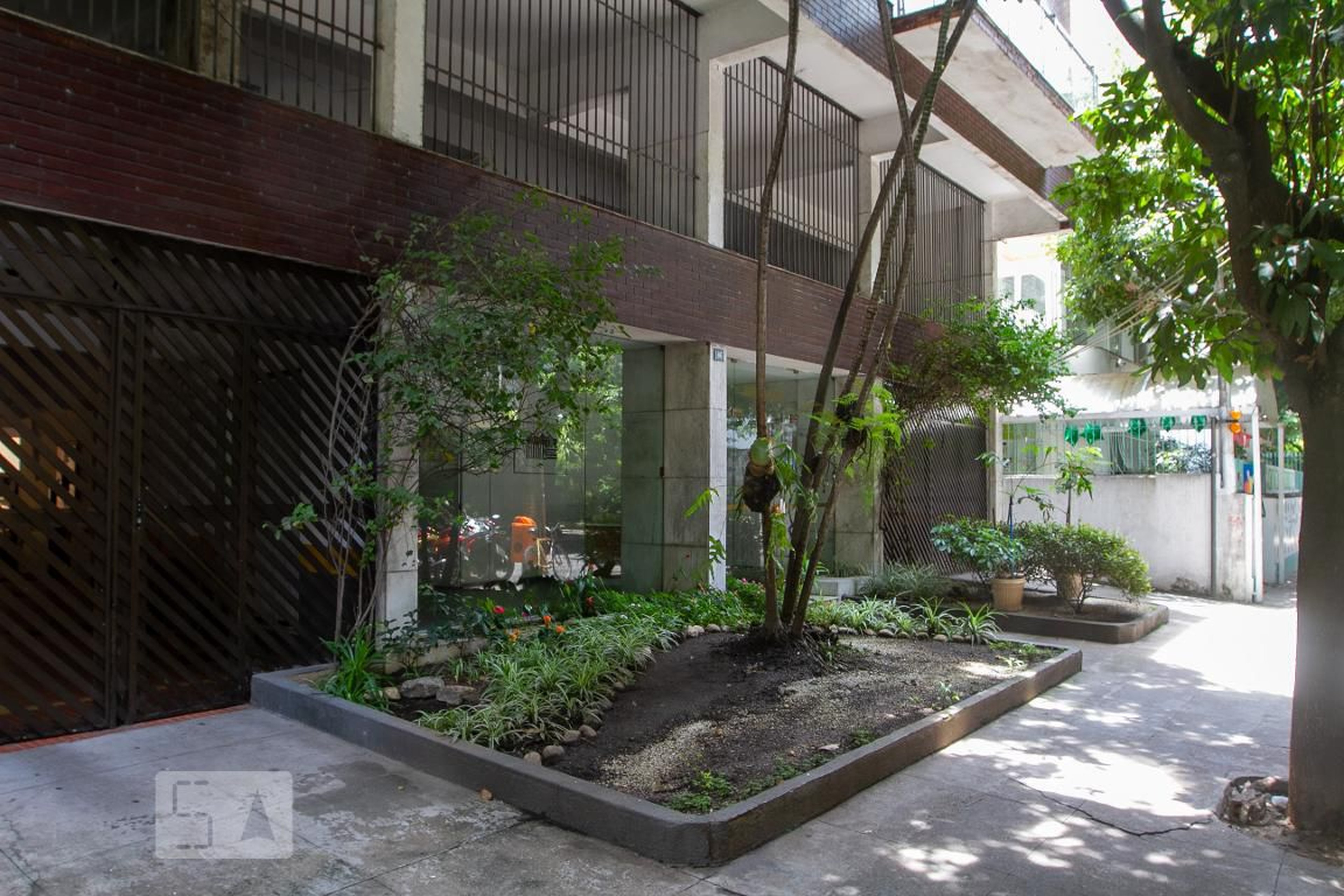 Entrada do Prédio - null