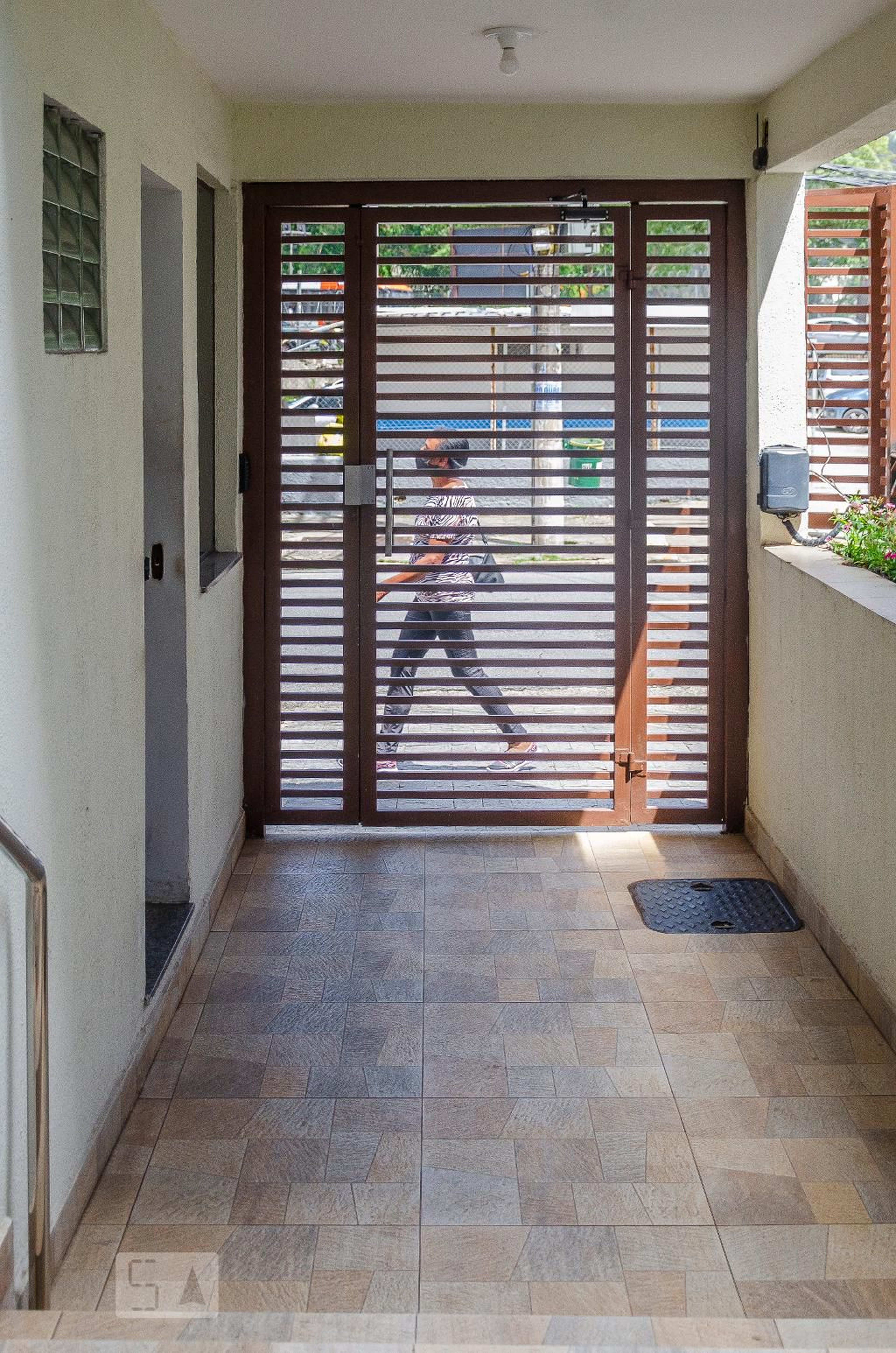 Entrada do prédio - edifício Villa nacional