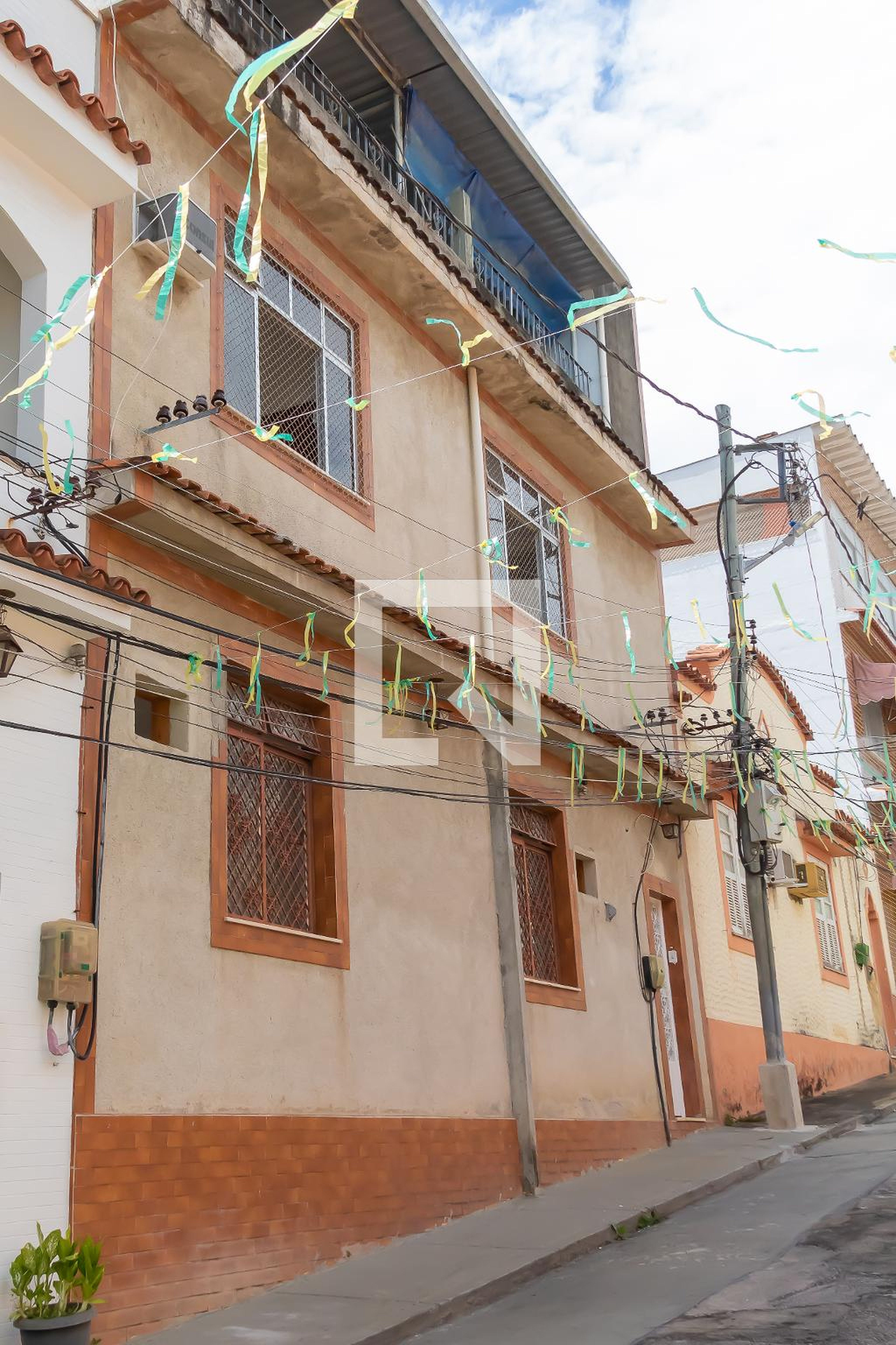 Fachada Condomínio em R. Joaquim Martins, 375