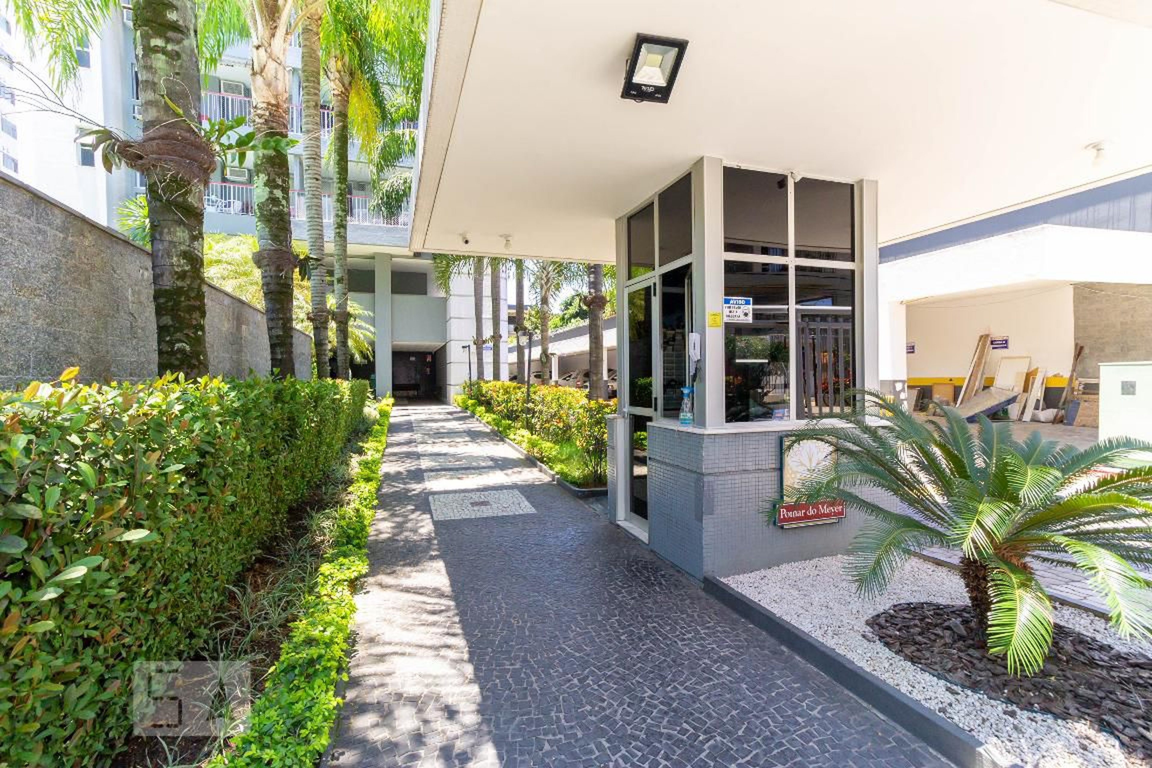 Entrada - Edifício Pomar do Meyer