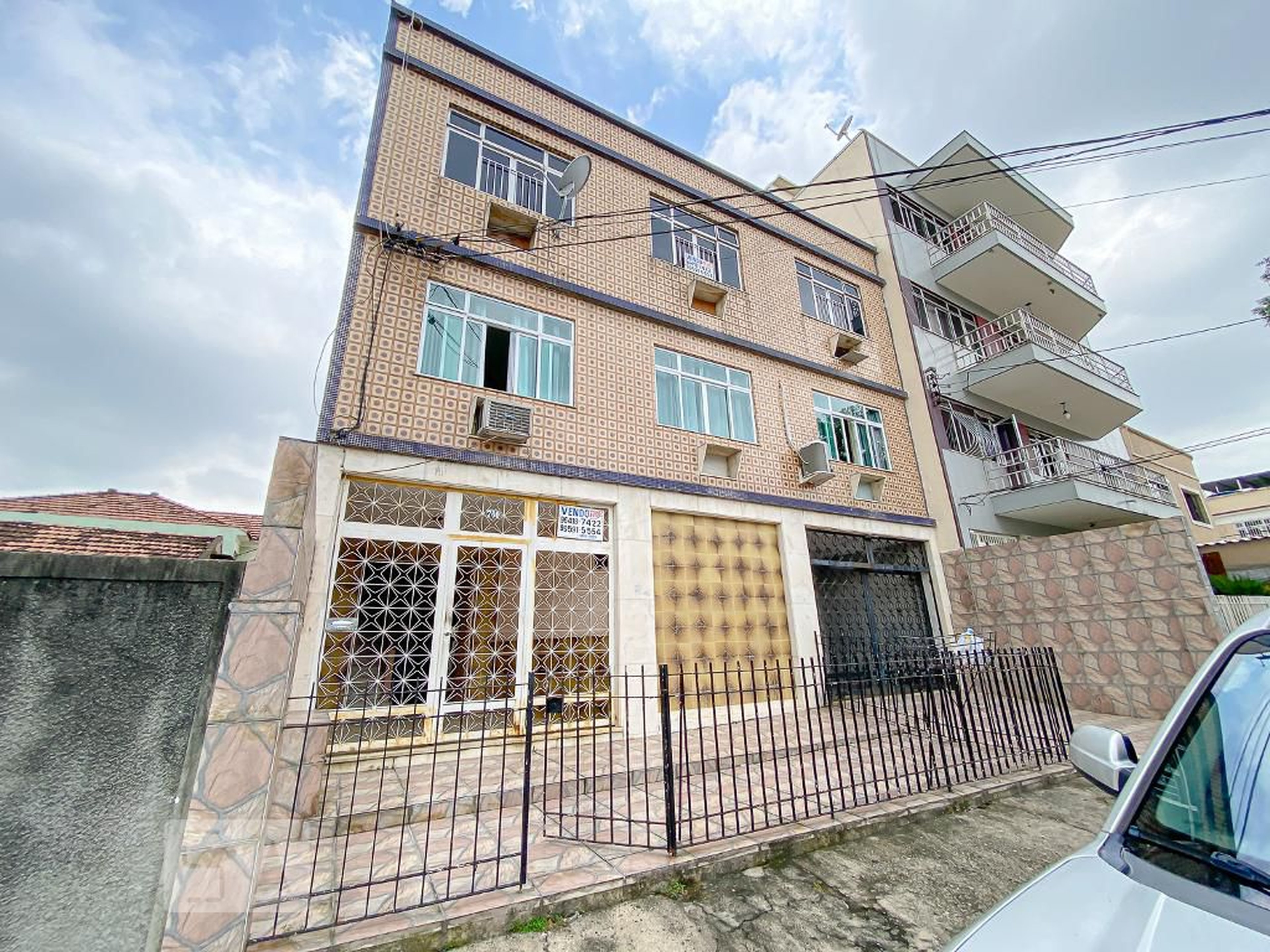 Fachada do Prédio Condomínio em Rua Pedro Teixeira, 760