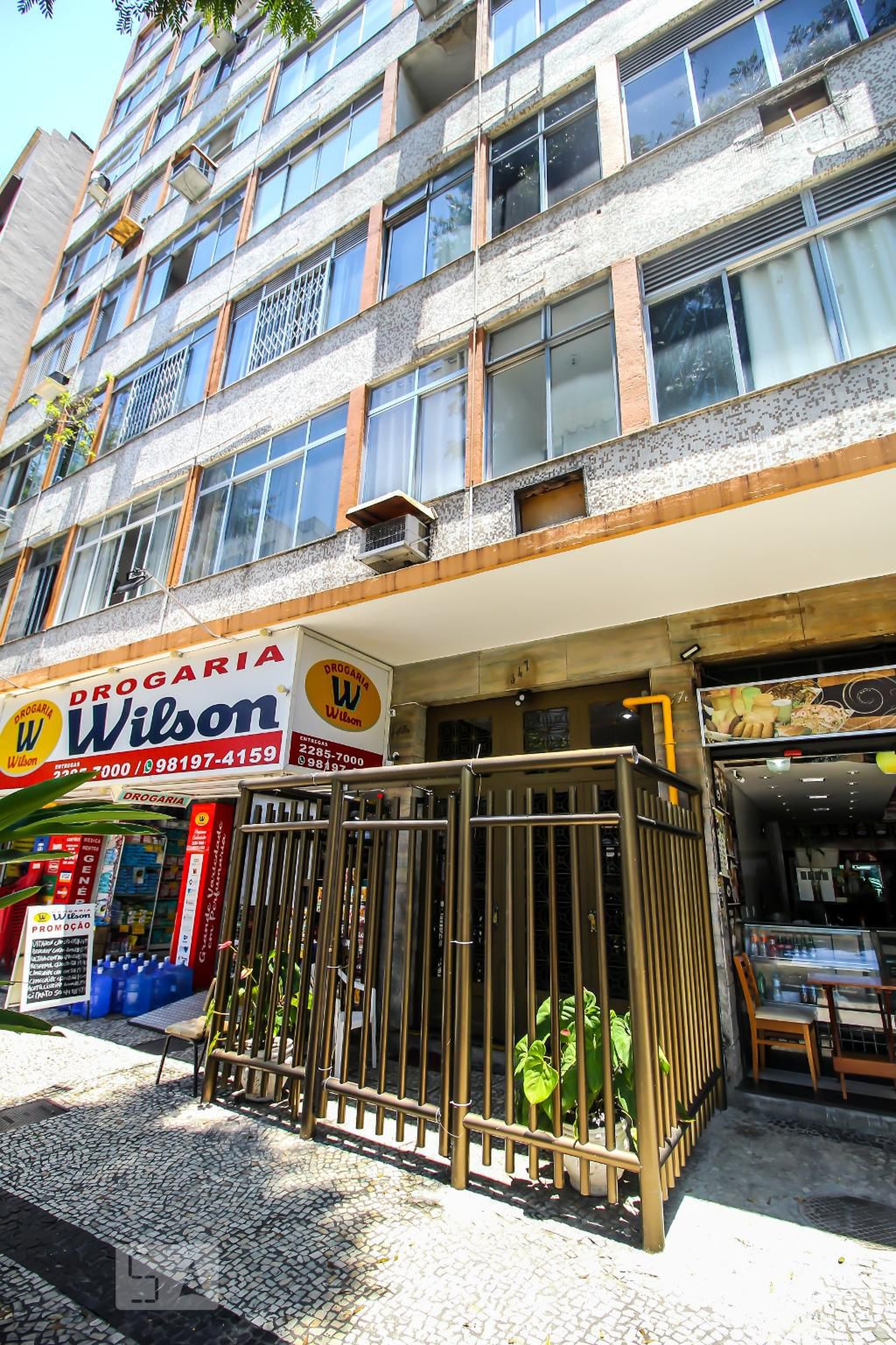 Fachada Condomínio em R. das, 347