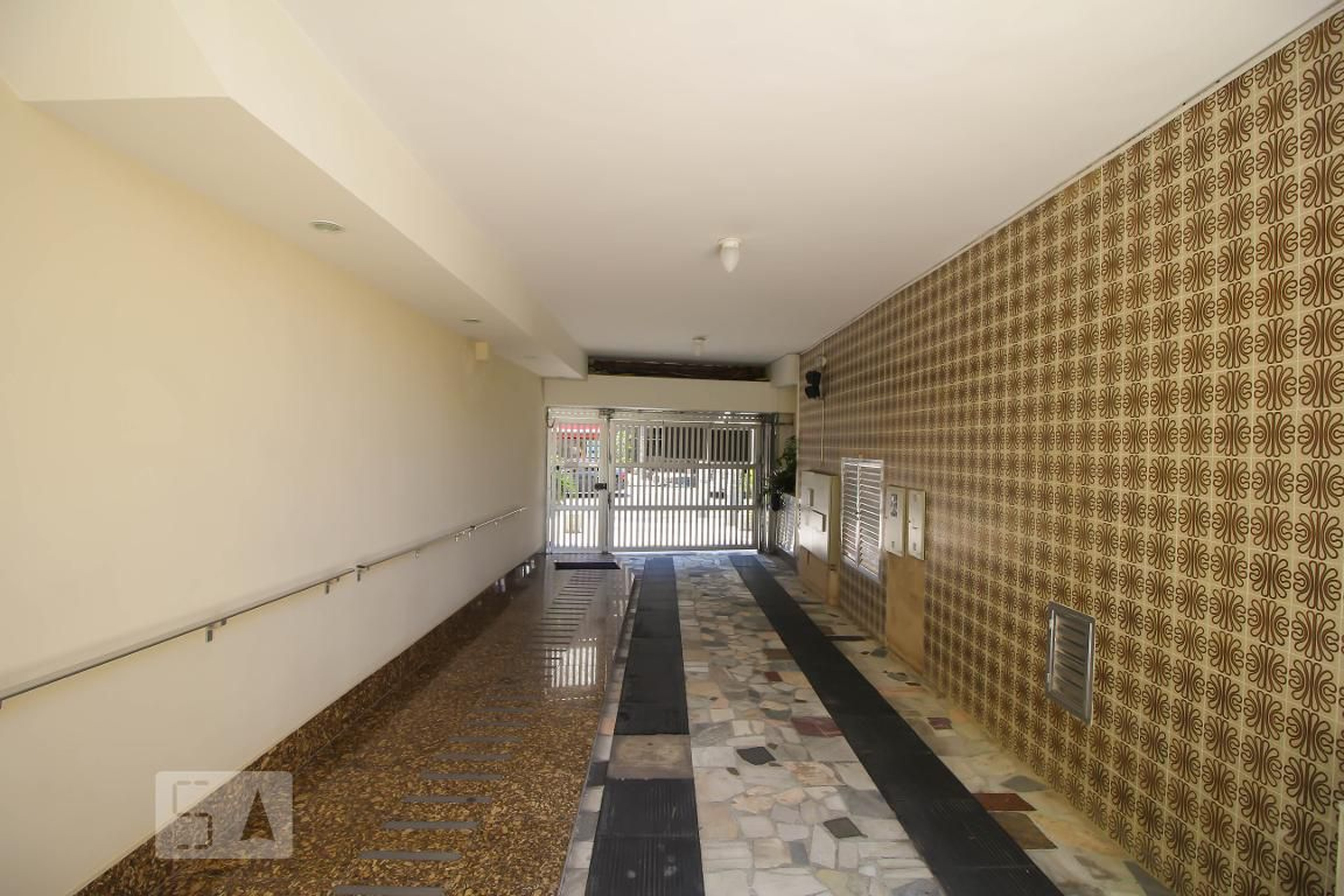 Entrada do Prédio - Manzarino