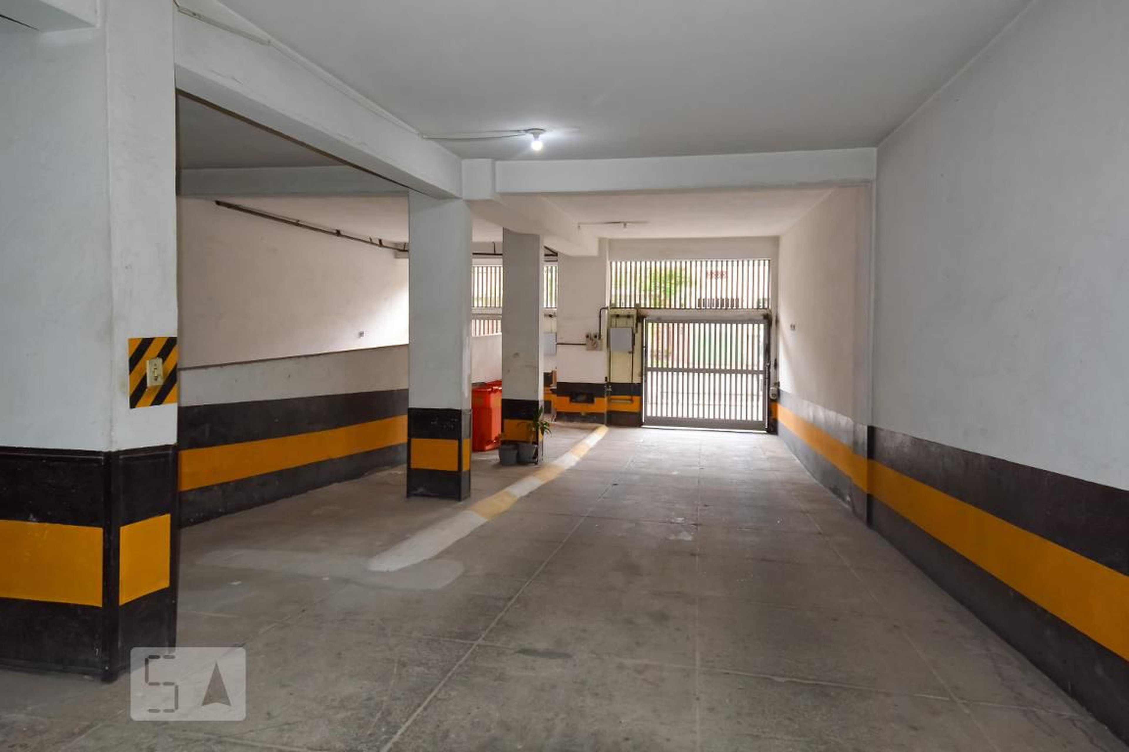 Estacionamento - Edifício Solar das Orquídeas