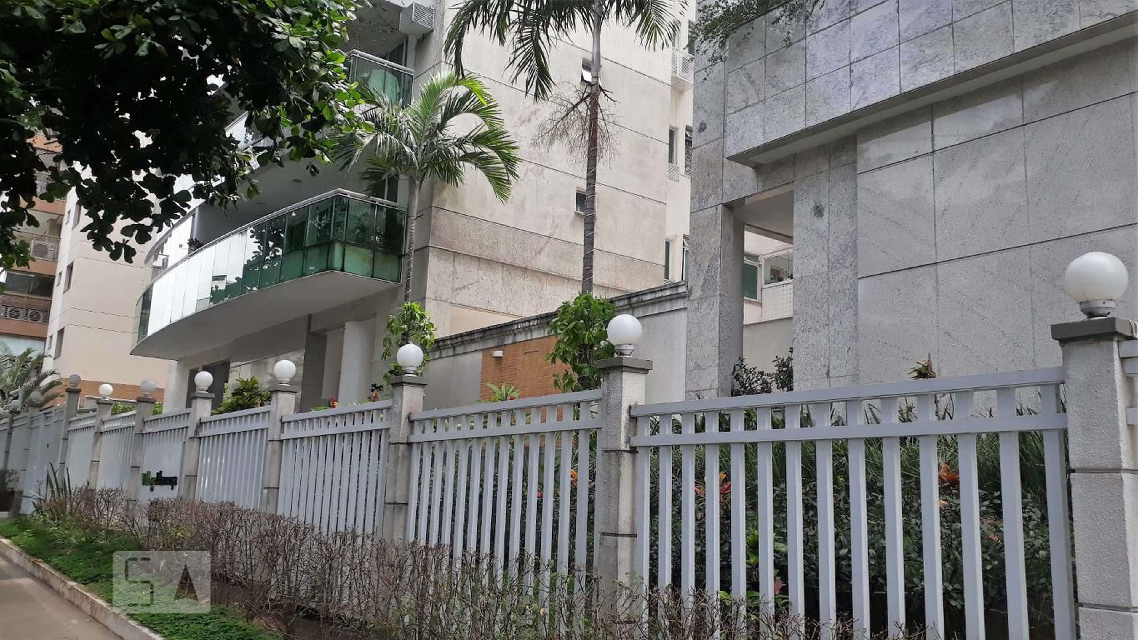 Fachada do Prédio Condomínio Village Florença