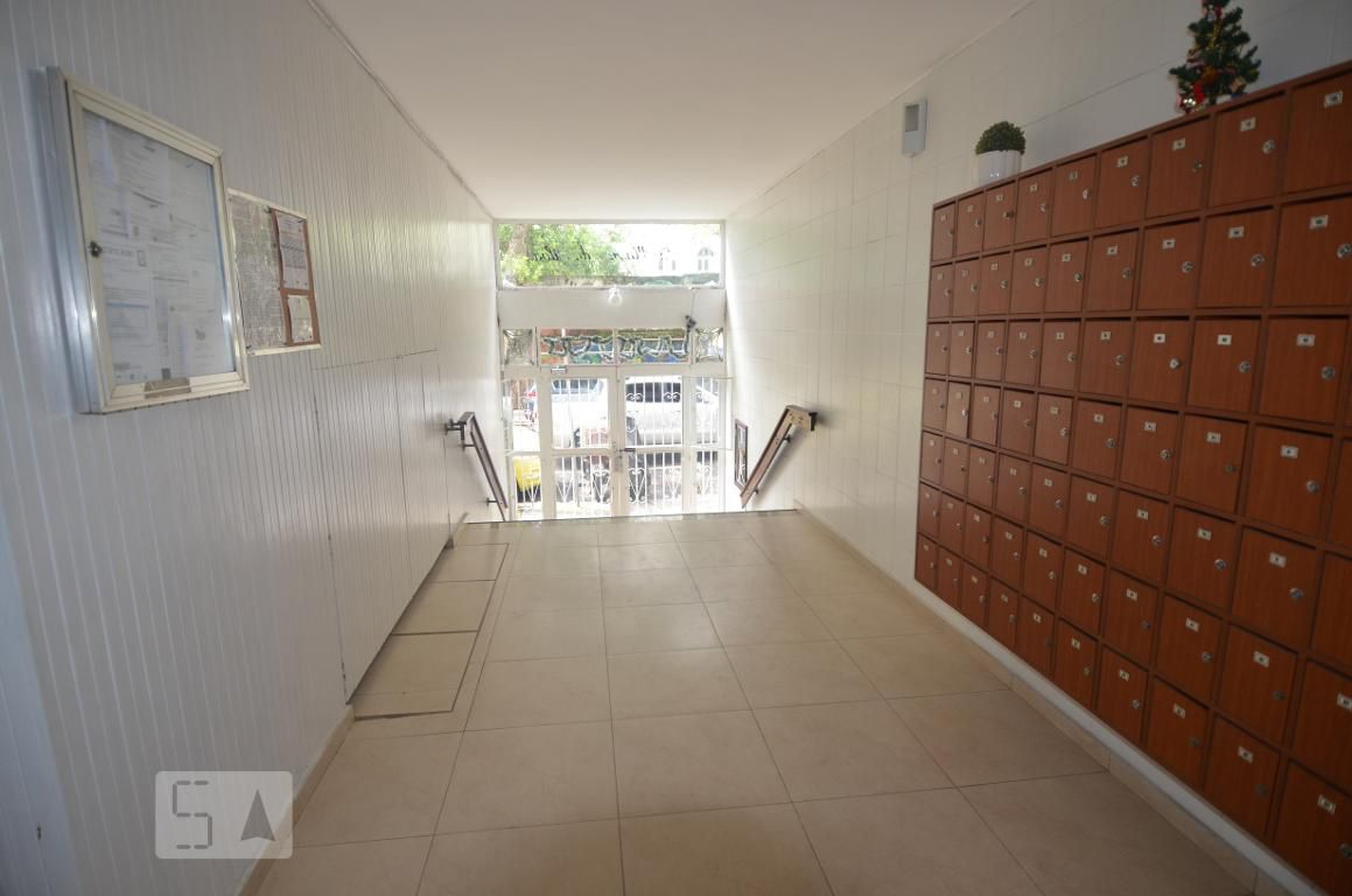 Hall - Mathias da Silva