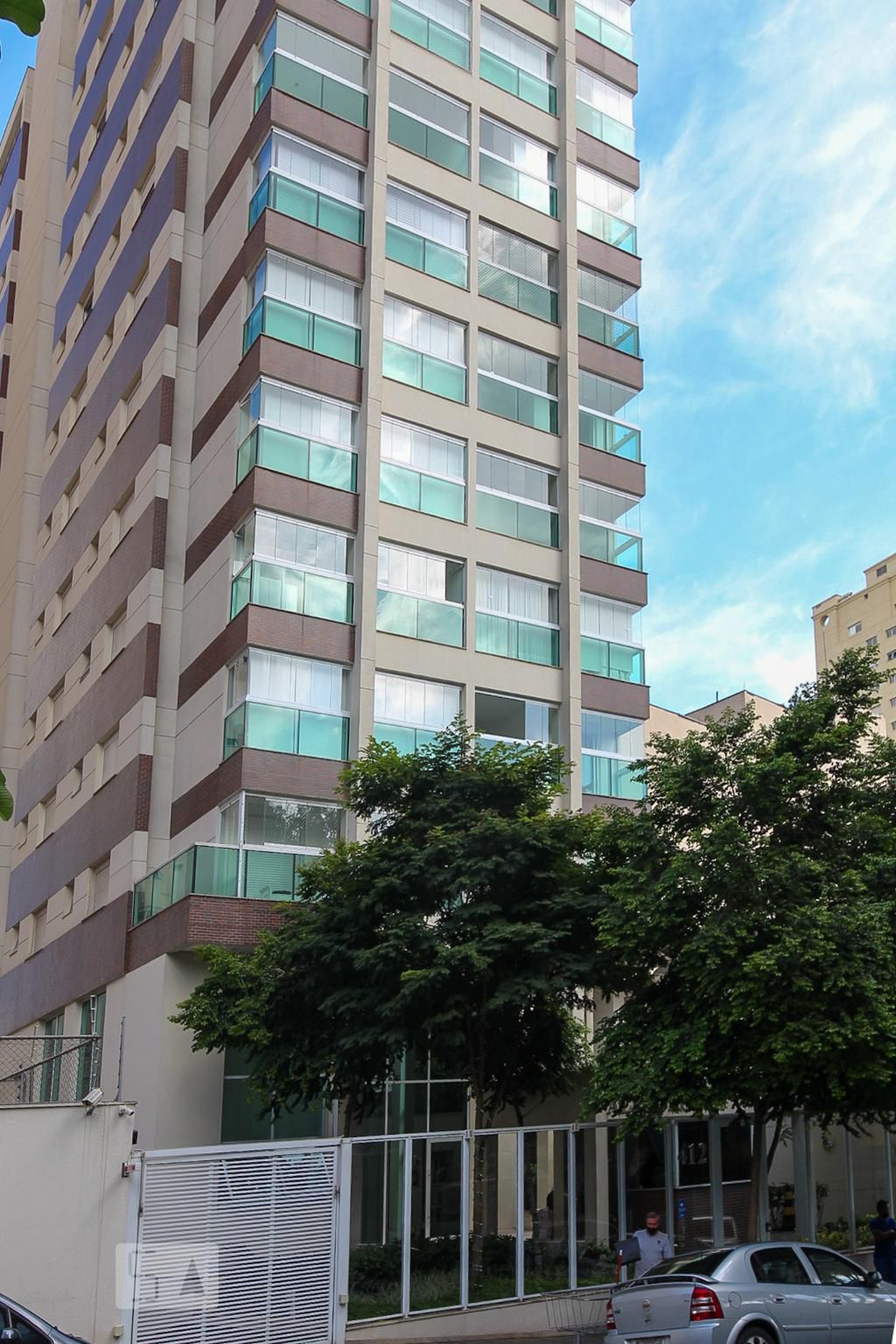 Fachada do Condomínio Condomínio em Rua Monte Alegre, 421