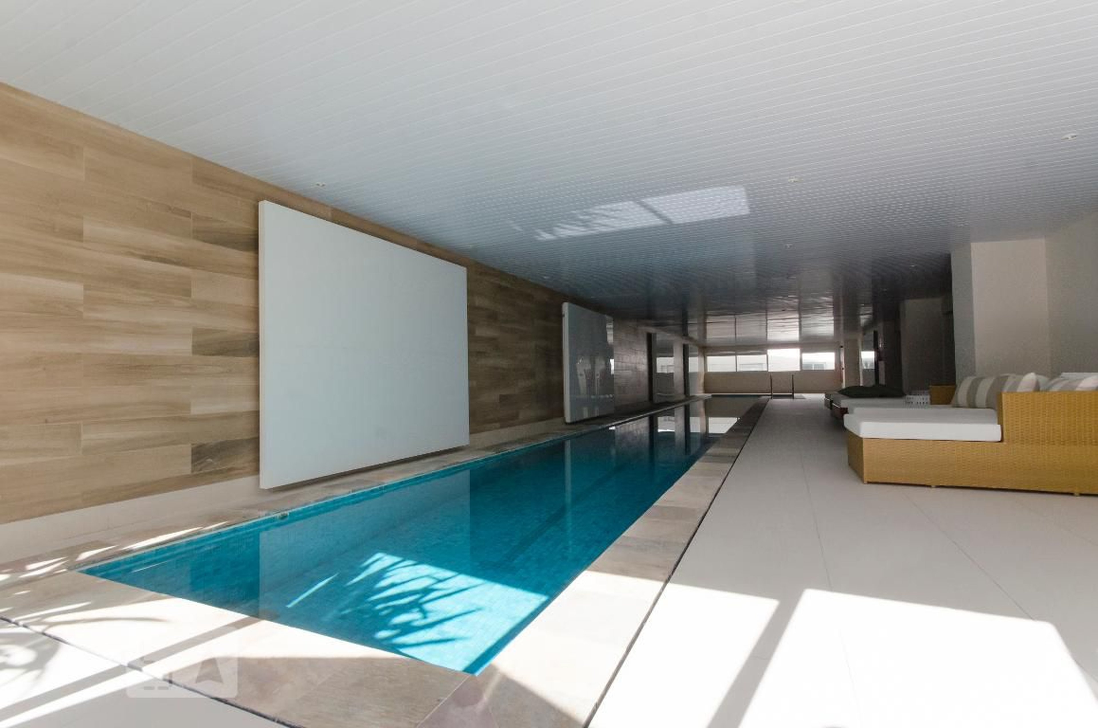 PIscina Condomínio em Rua Zanzibar, 430