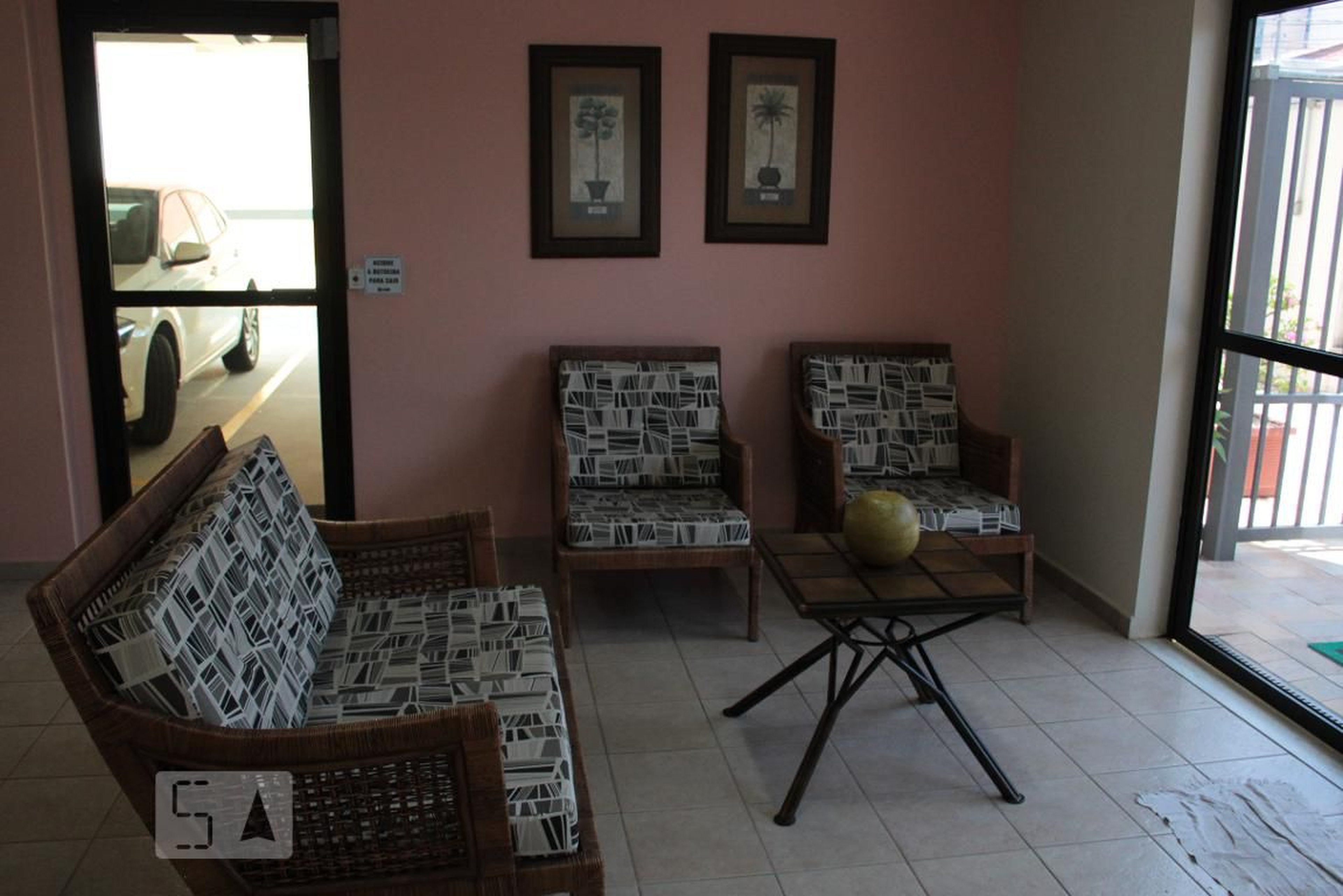 Hall de Entrada Condomínio Colégio Florence