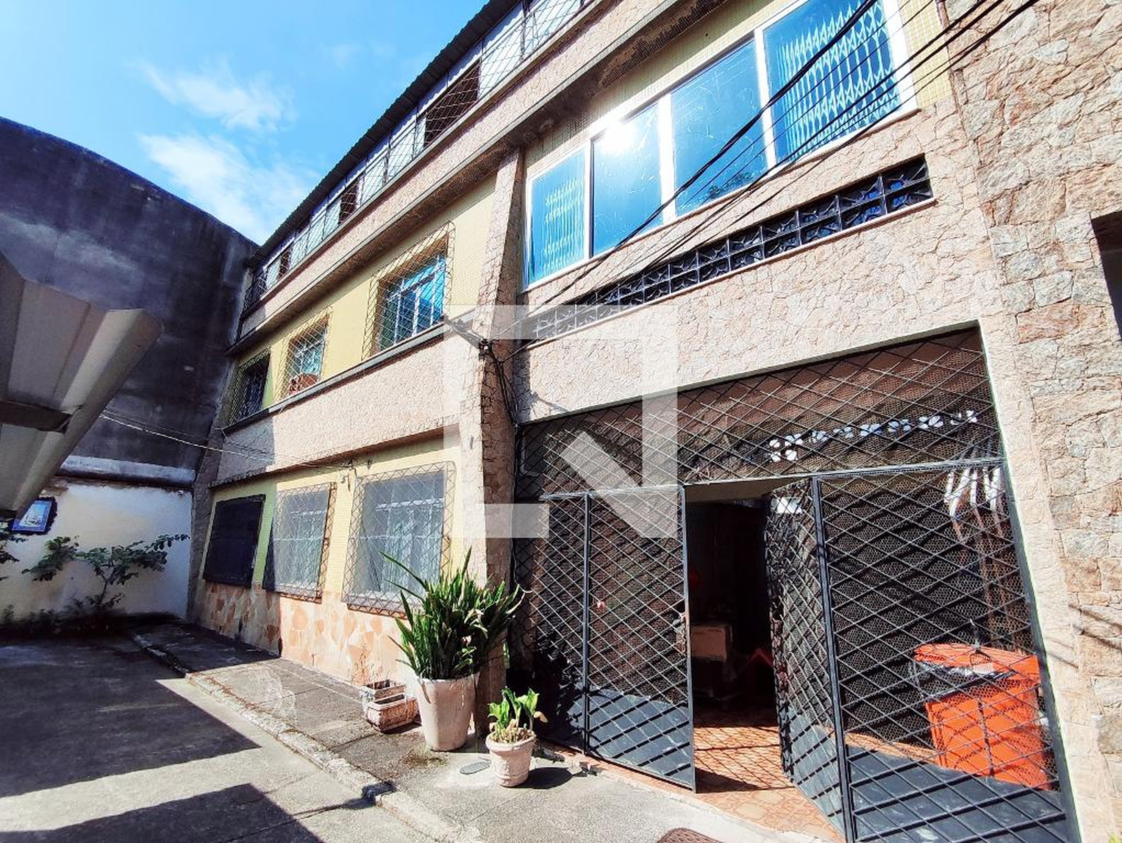 Fachada Condomínio em Rua Aquidabã, 366