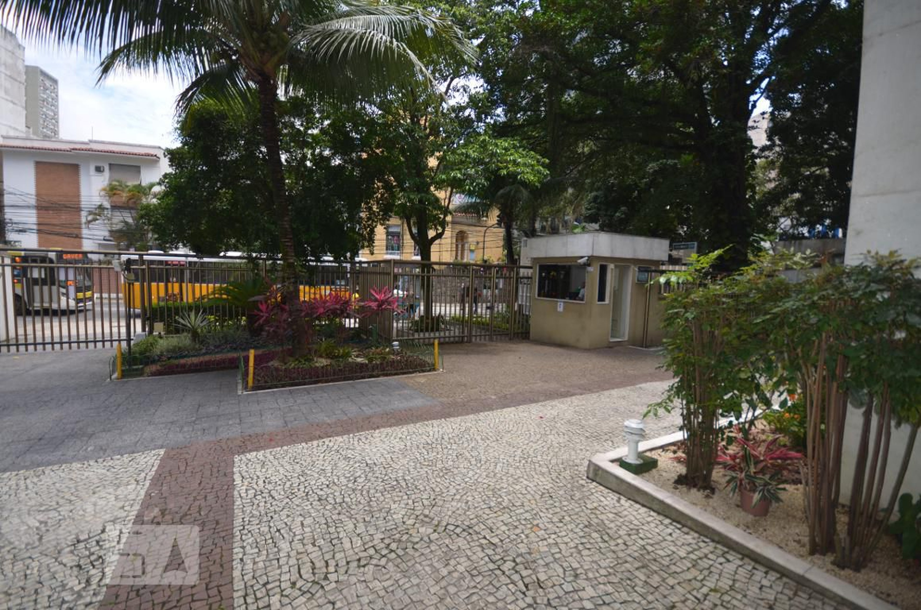 Entrada do prédio - São Clemente Residence Service