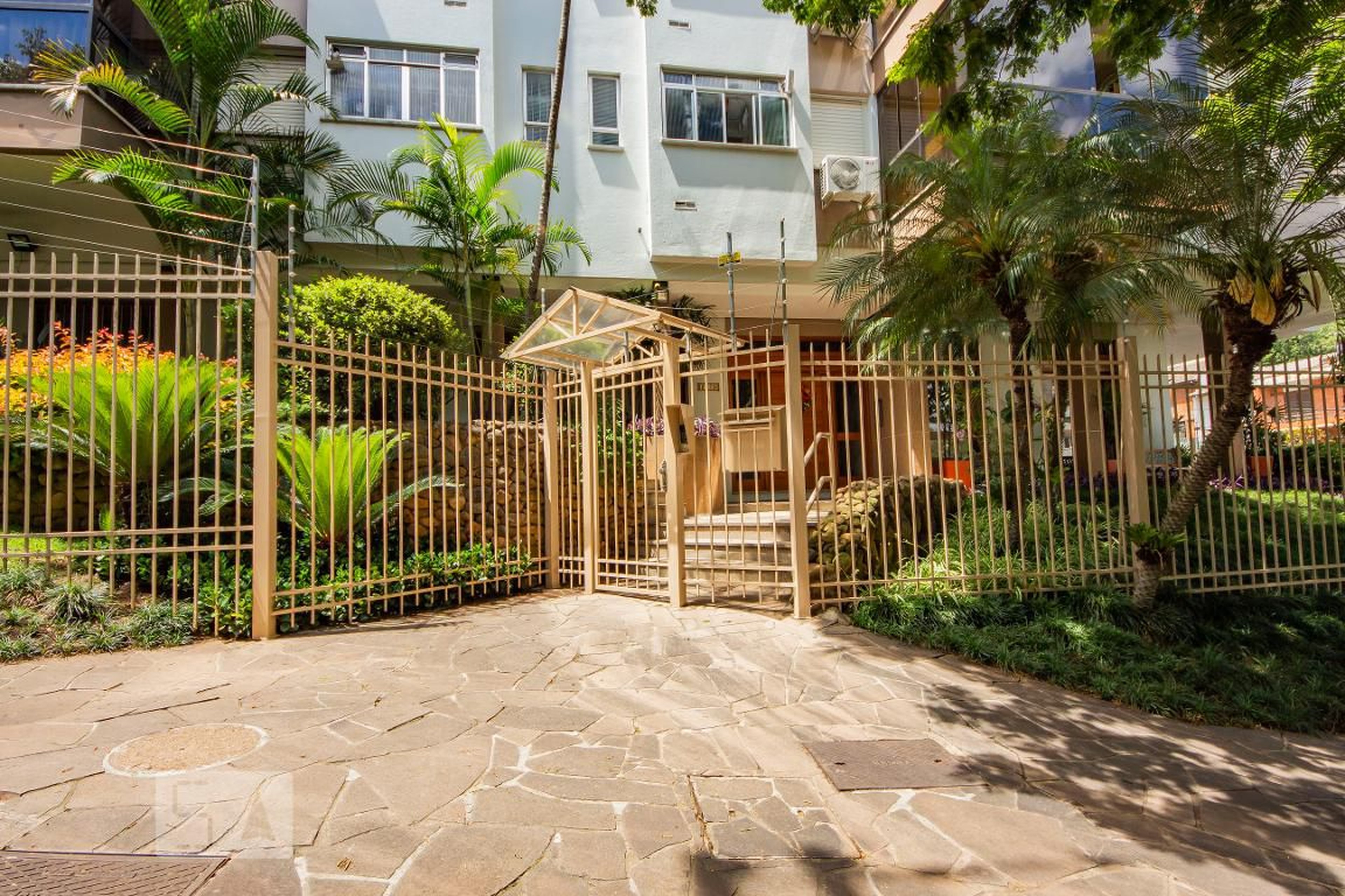 Fachada do Condomínio Condomínio em Travessa Jundiaí, 2319