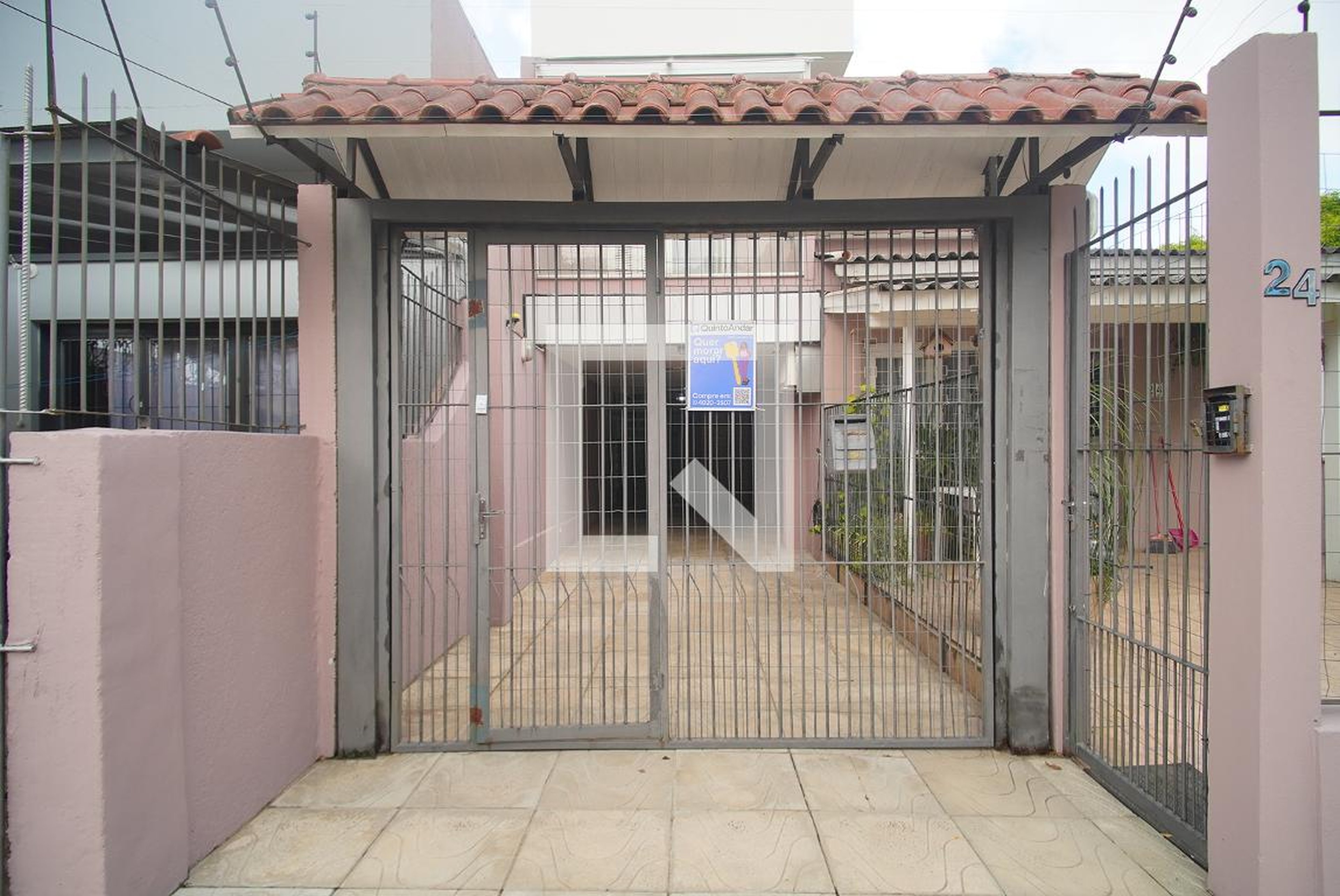 Fachada Condomínio em Rua Itaqui, 24