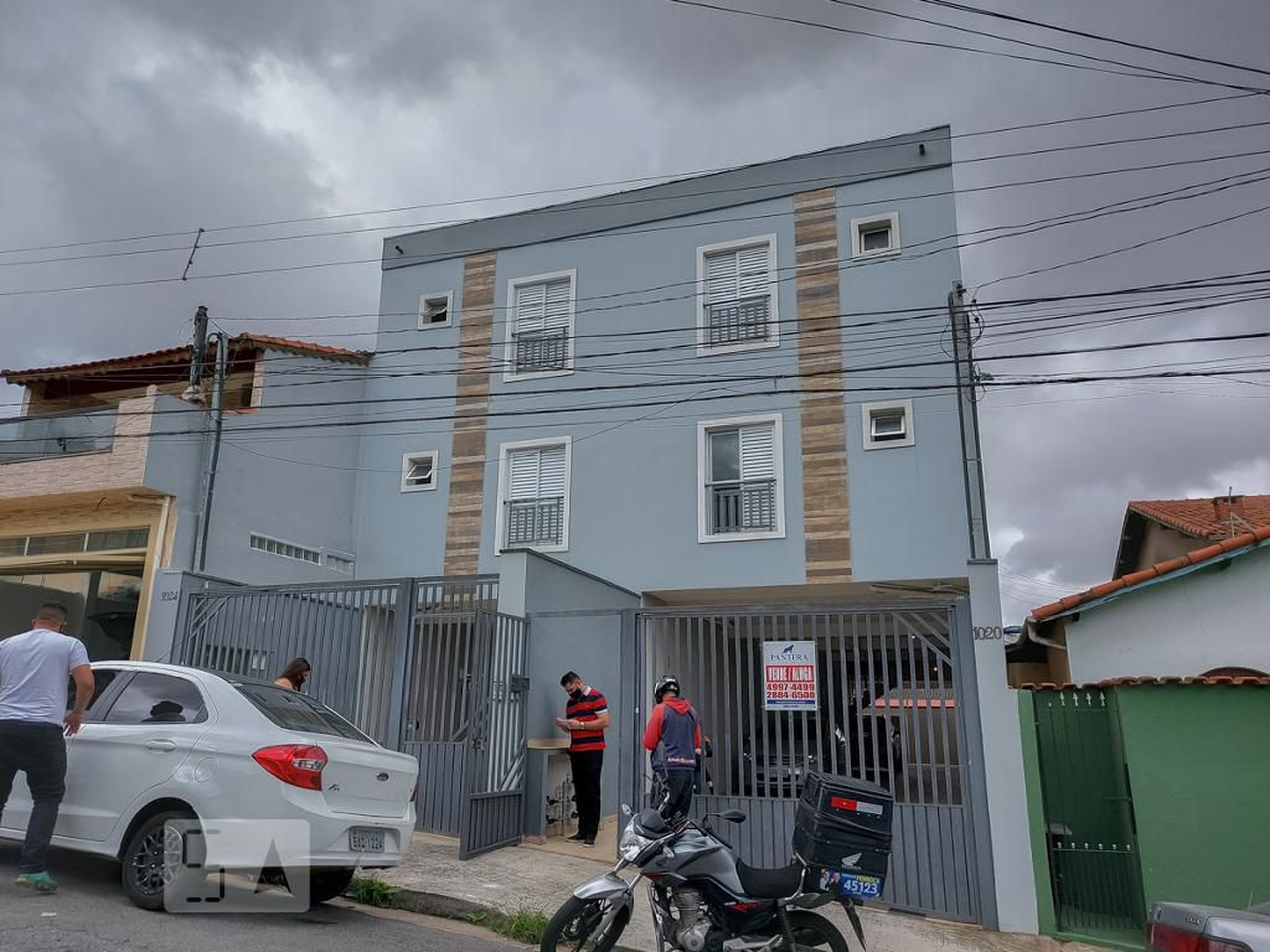 Fachada Condomínio em Rua Petrogrado, 1020
