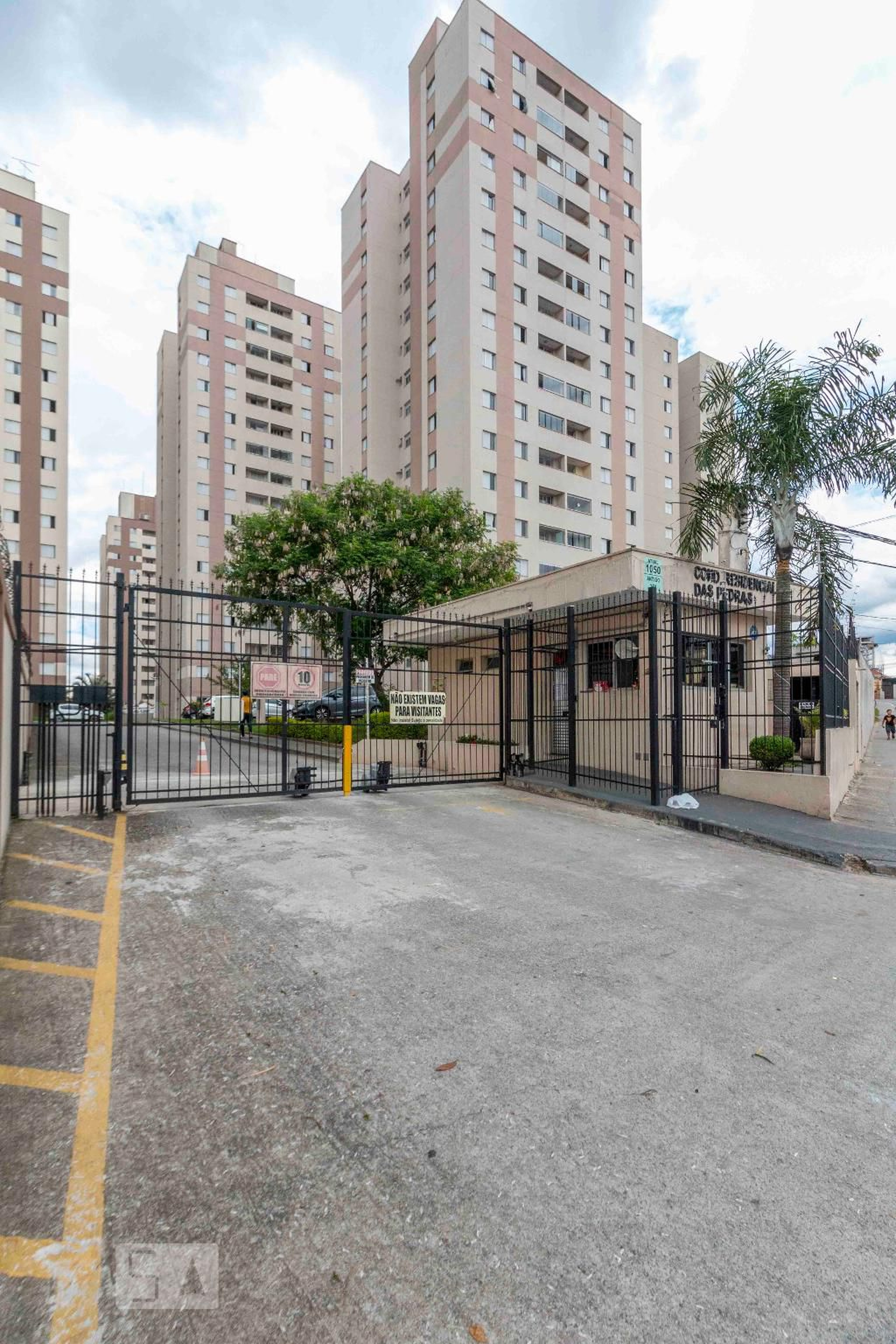 Fachada Residencial Pedras - Portaria Casa Grande