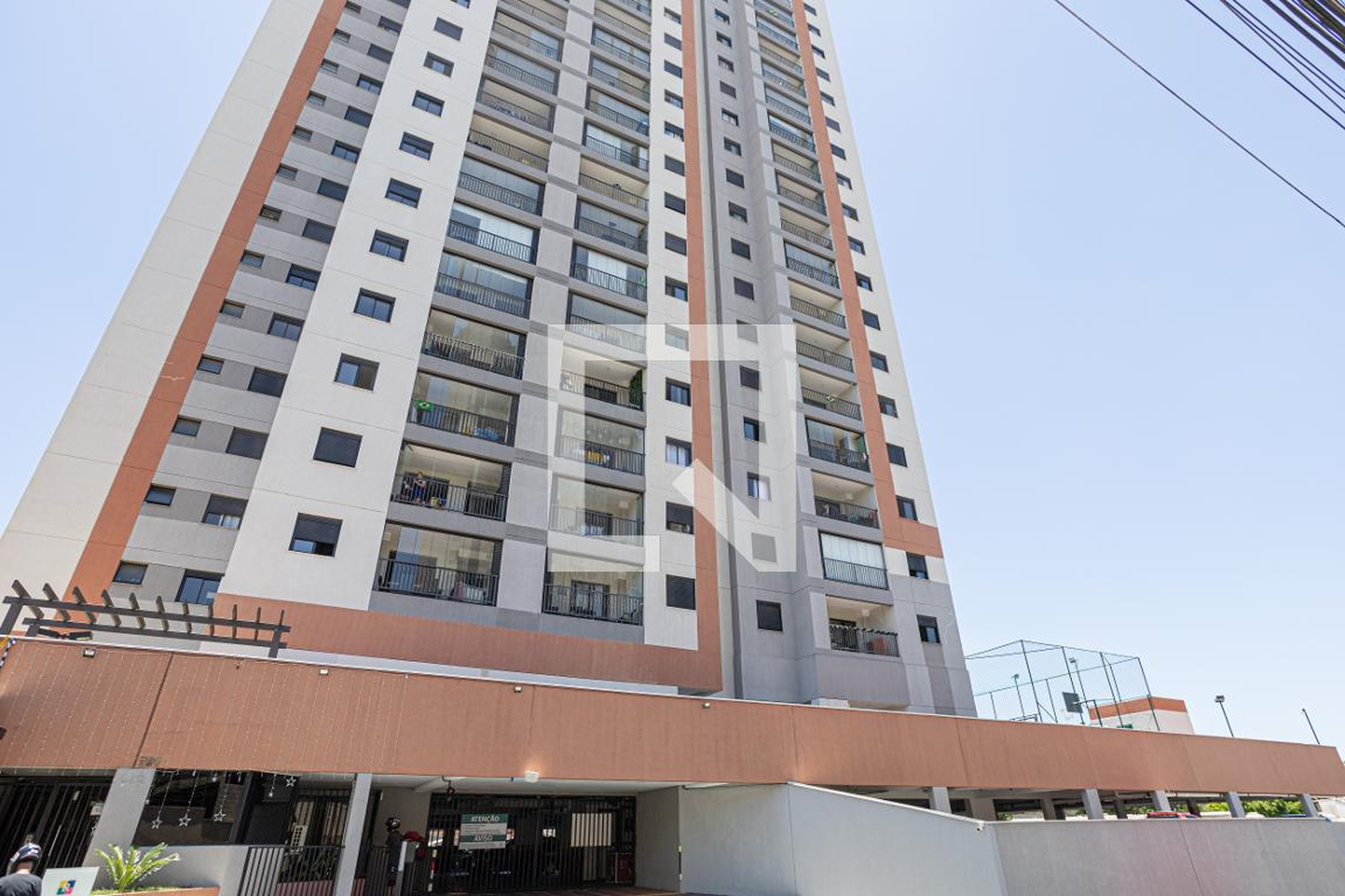 Fachada Condomínio em Rua Justino Alves Batista, 291