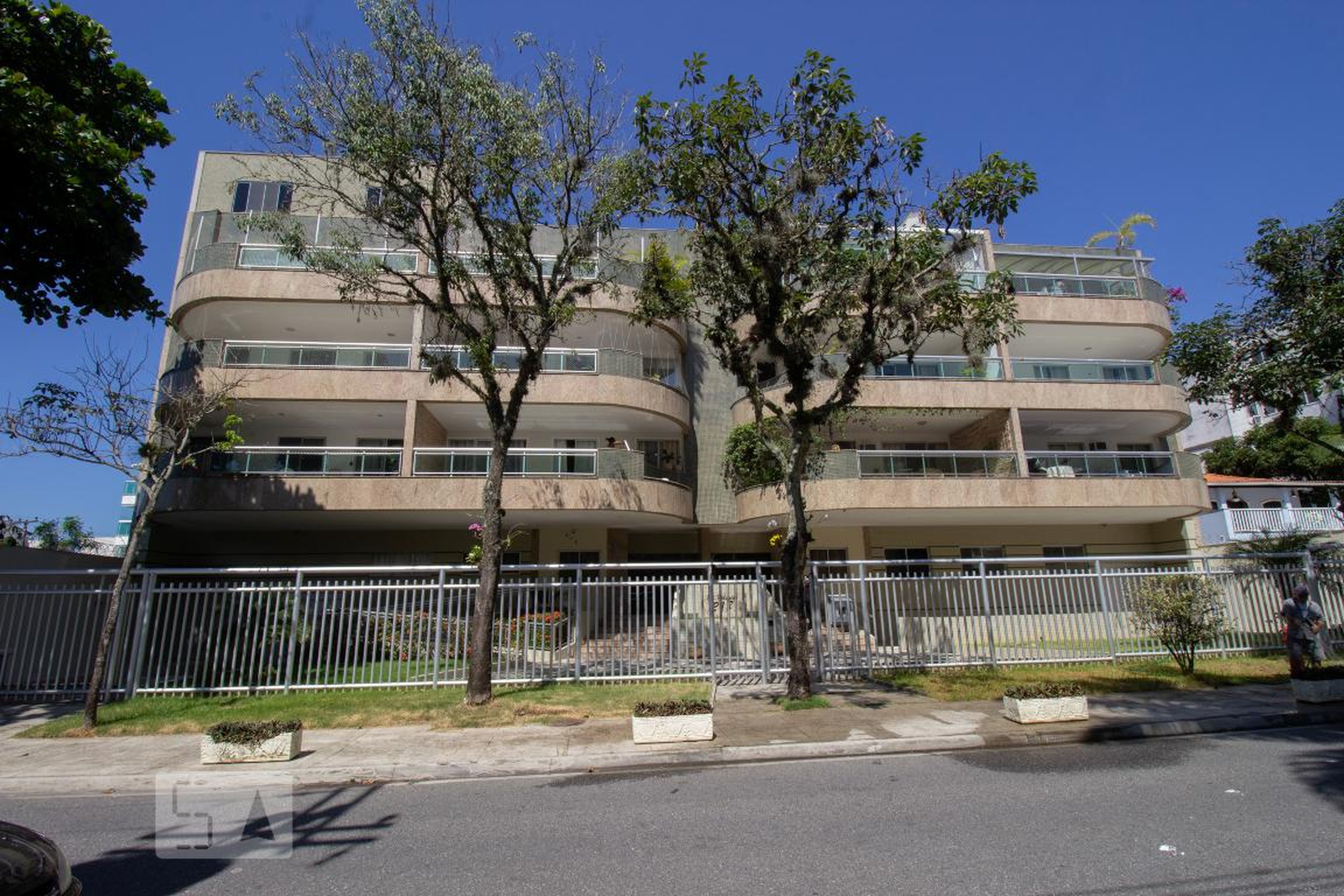 Fachada do Prédio Condomínio Hillarion