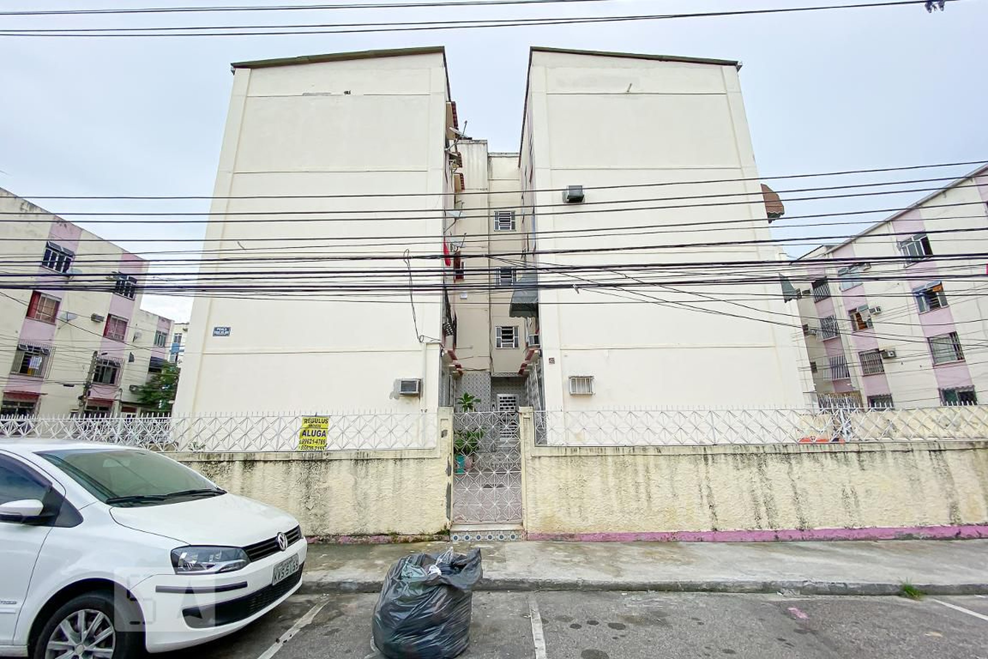 Fachada do Prédio Condomínio em Rua João Adil de Oliveira, 41