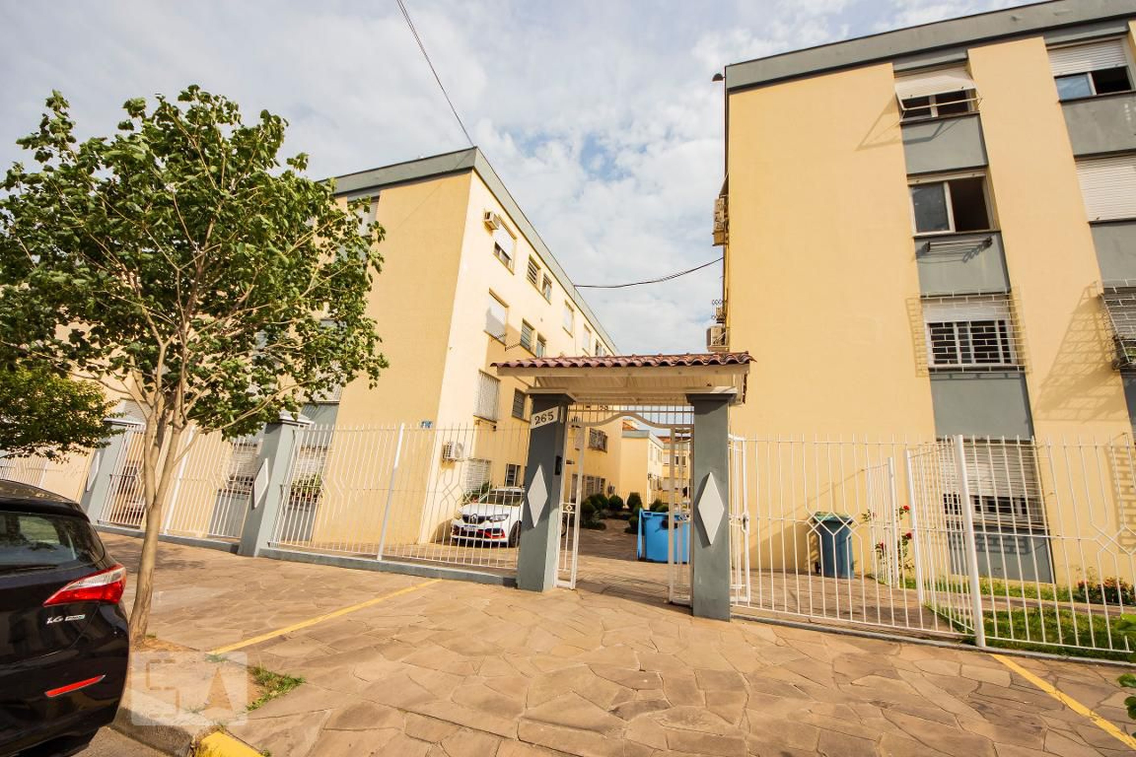 Fachada do Condomínio Condomínio em Rua Doutor Dário de Bittencourt, 265