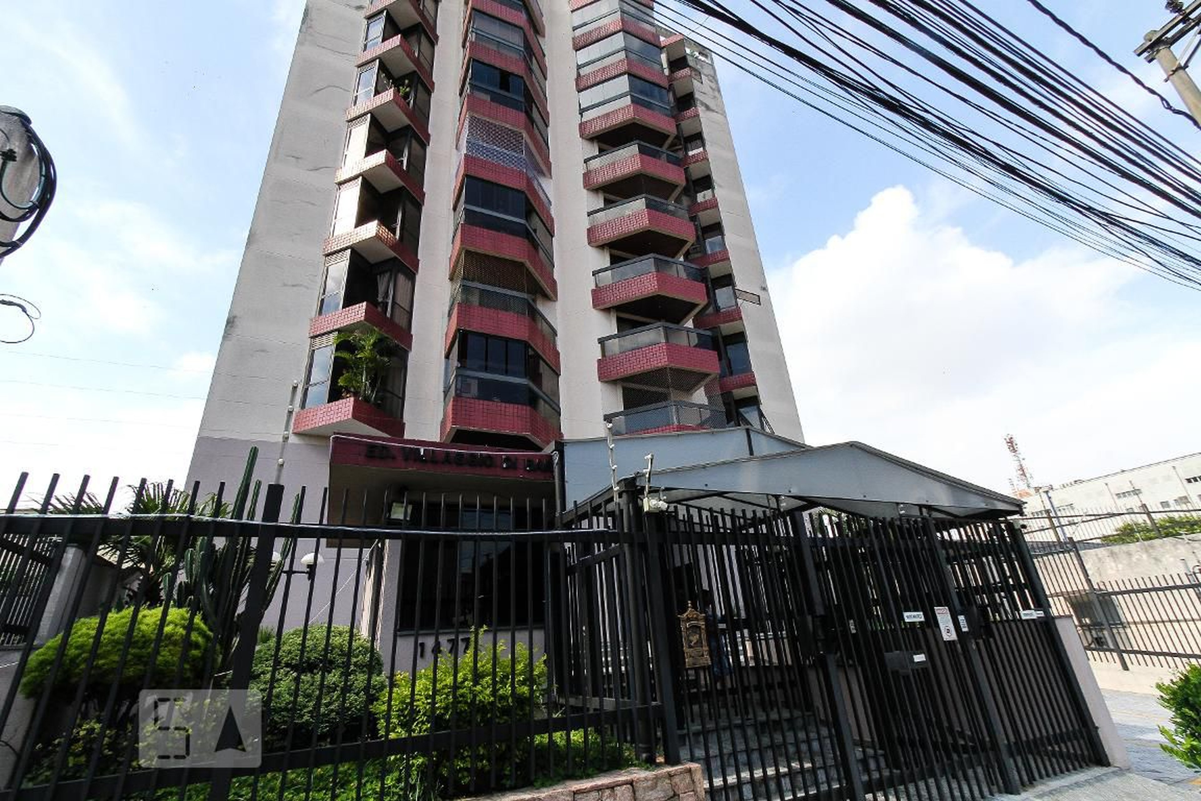 Fachada Condomínio em Rua Serra de Botucatu, 1471