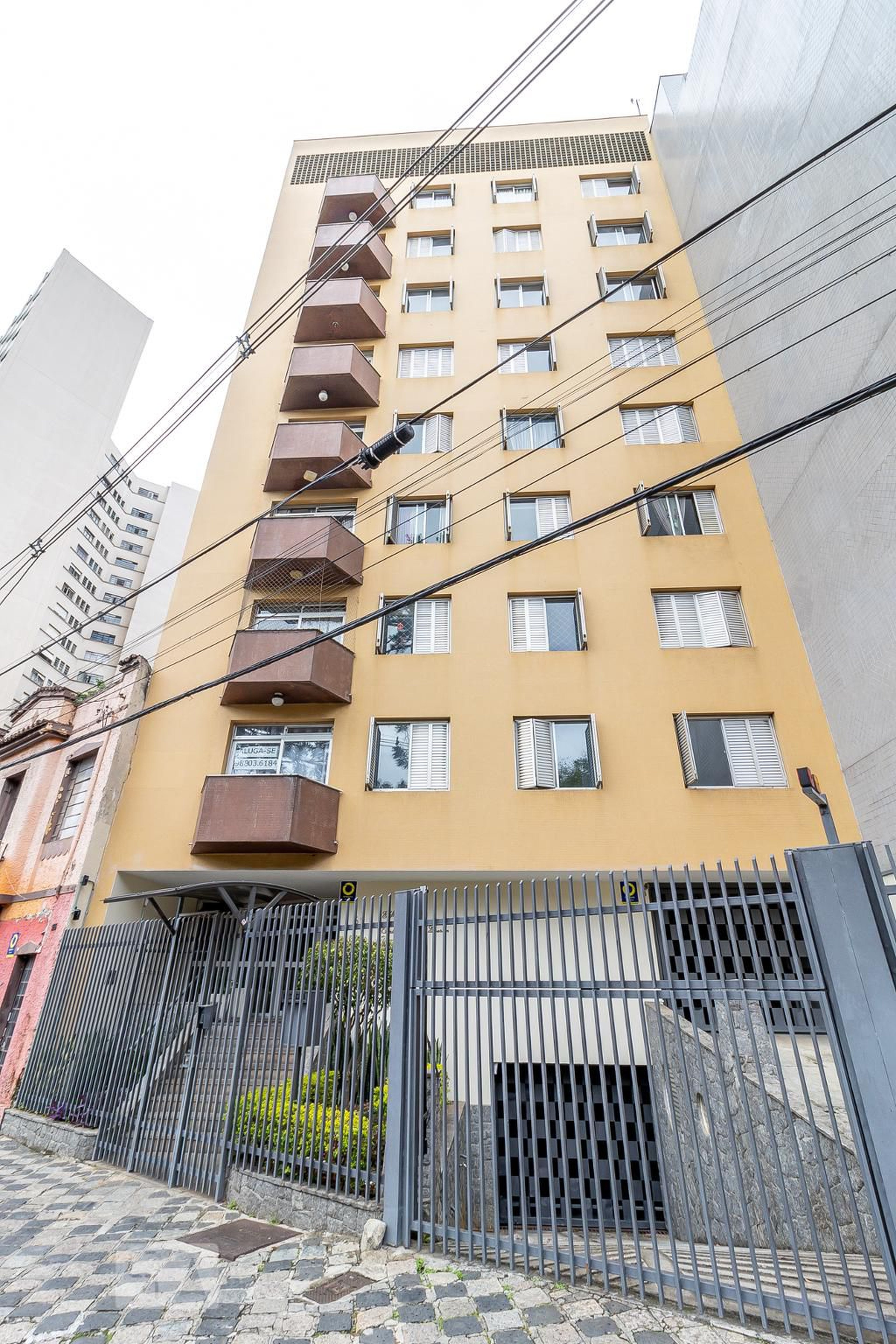 Fachada Condomínio em Rua Presidente Carlos Cavalcanti, 69