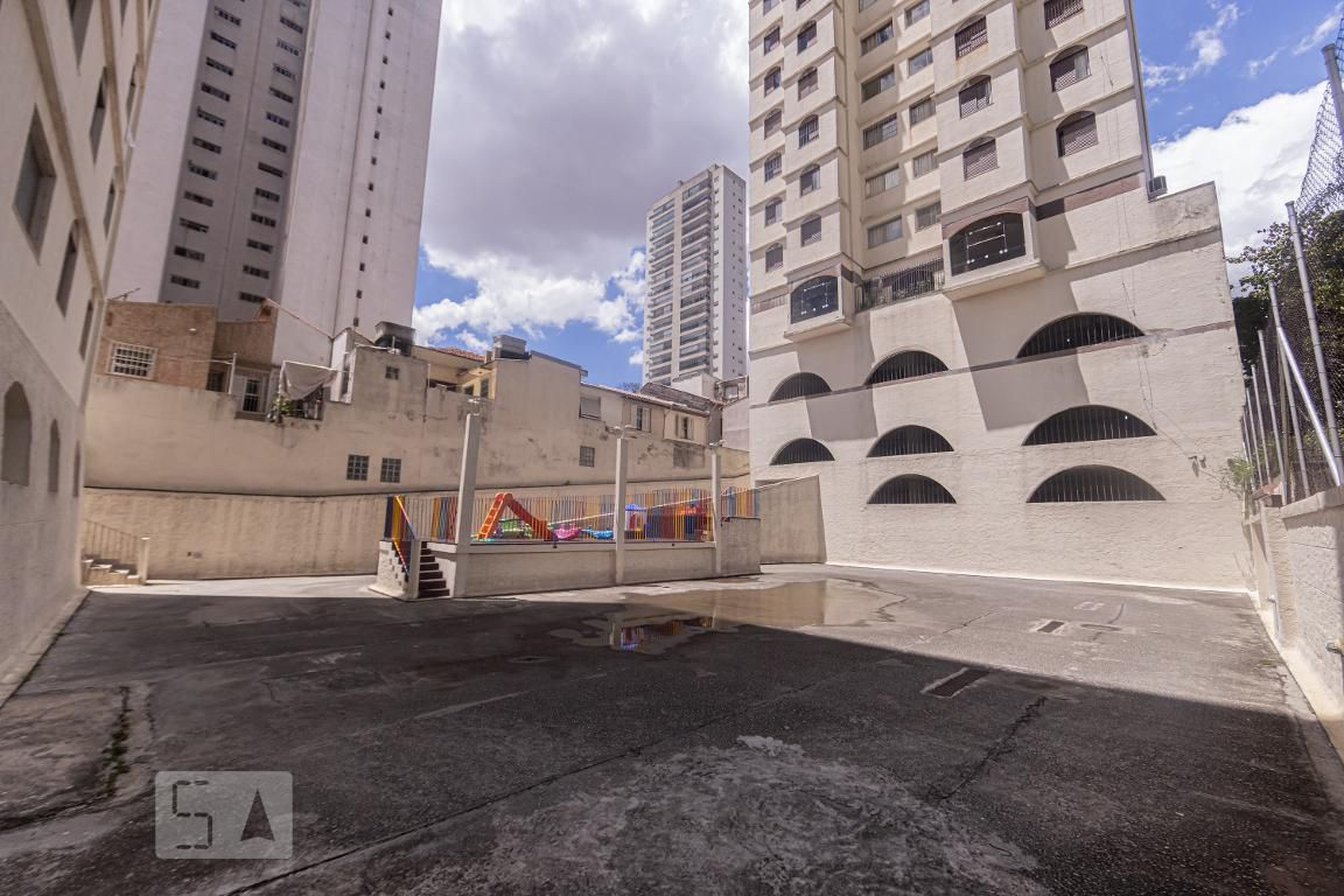 Área Externa - Edifício Tirreno Adriático