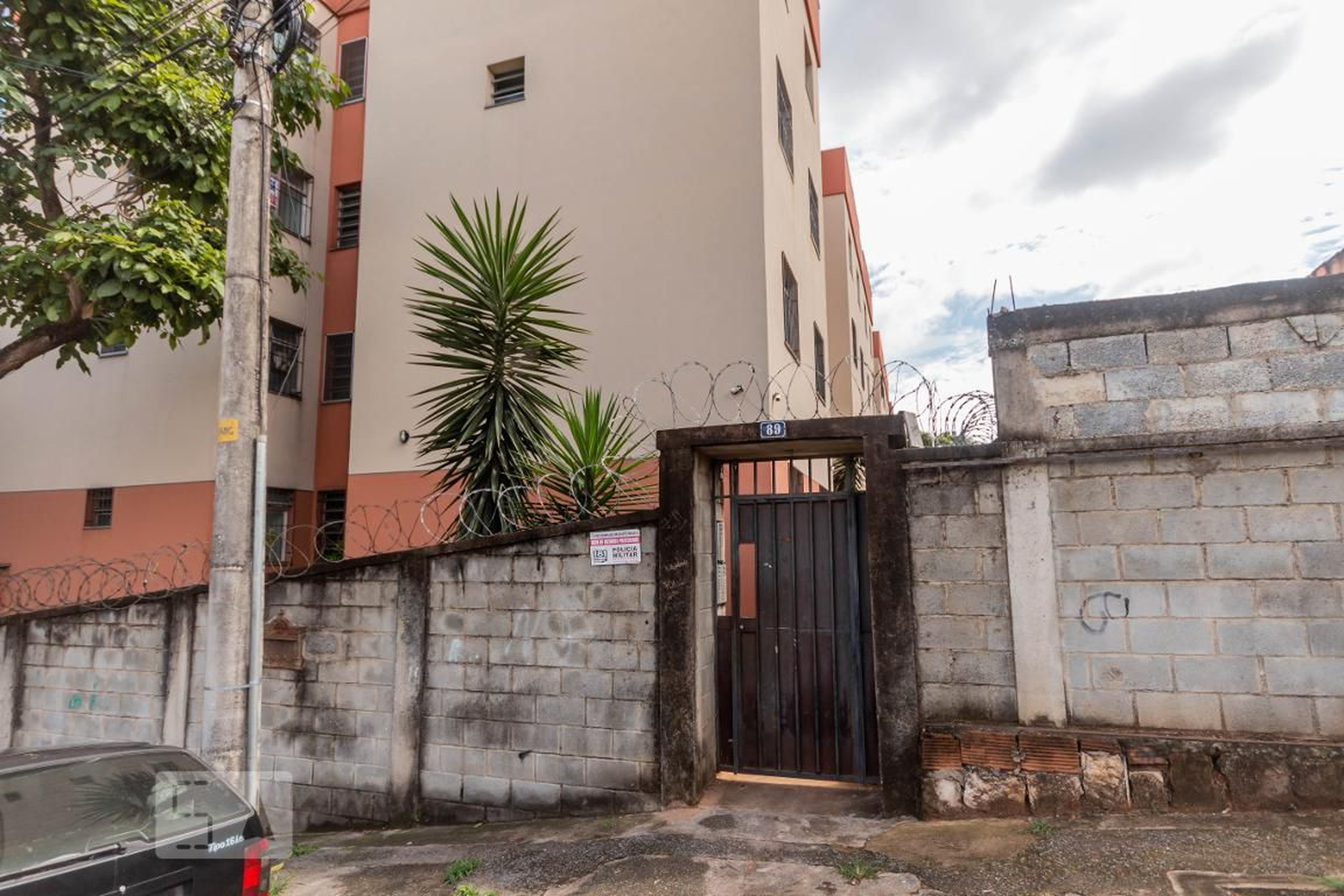 Fachada Condomínio em Rua Mogi das Cruzes, 89