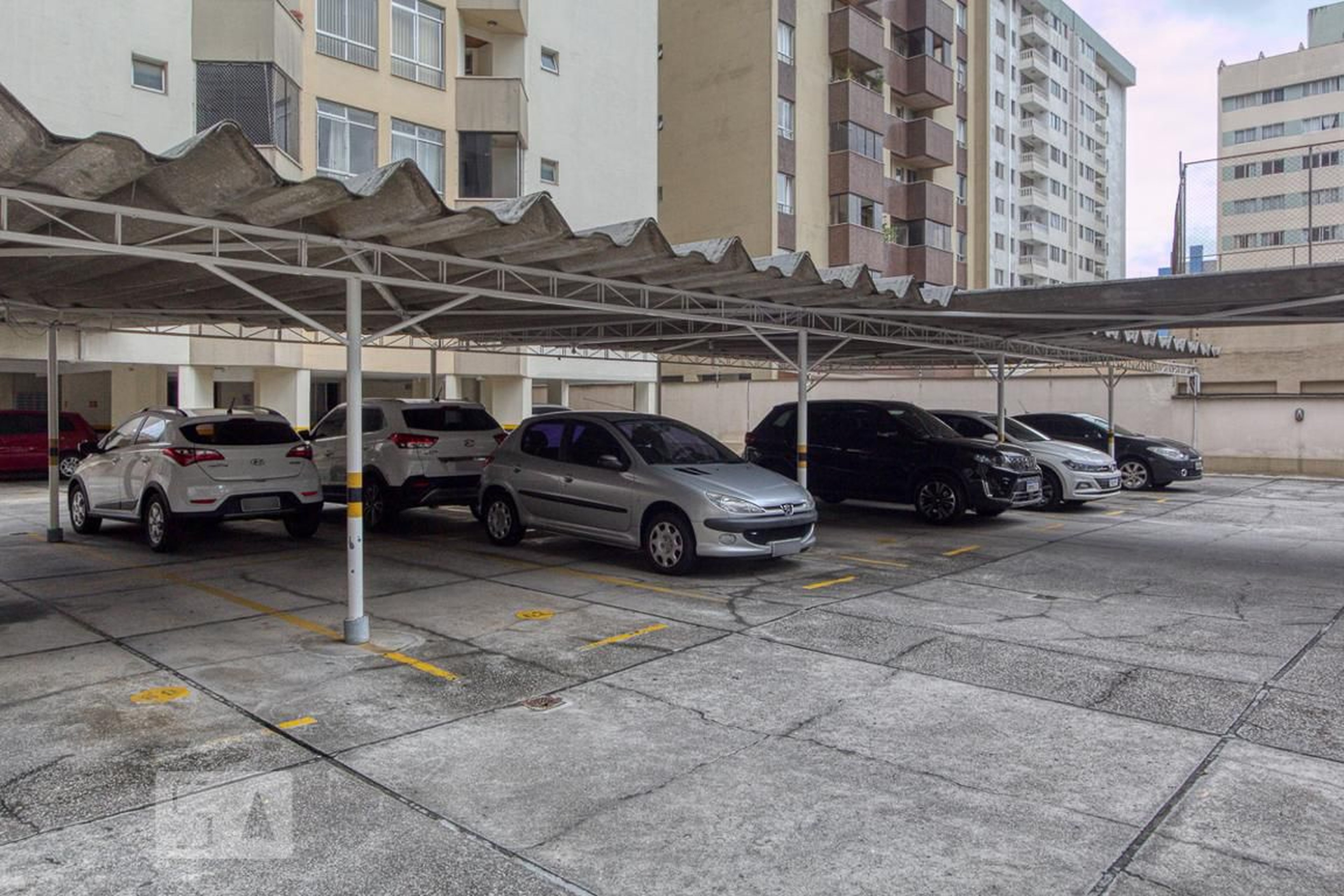 Estacionamento - Edifício Alphaville