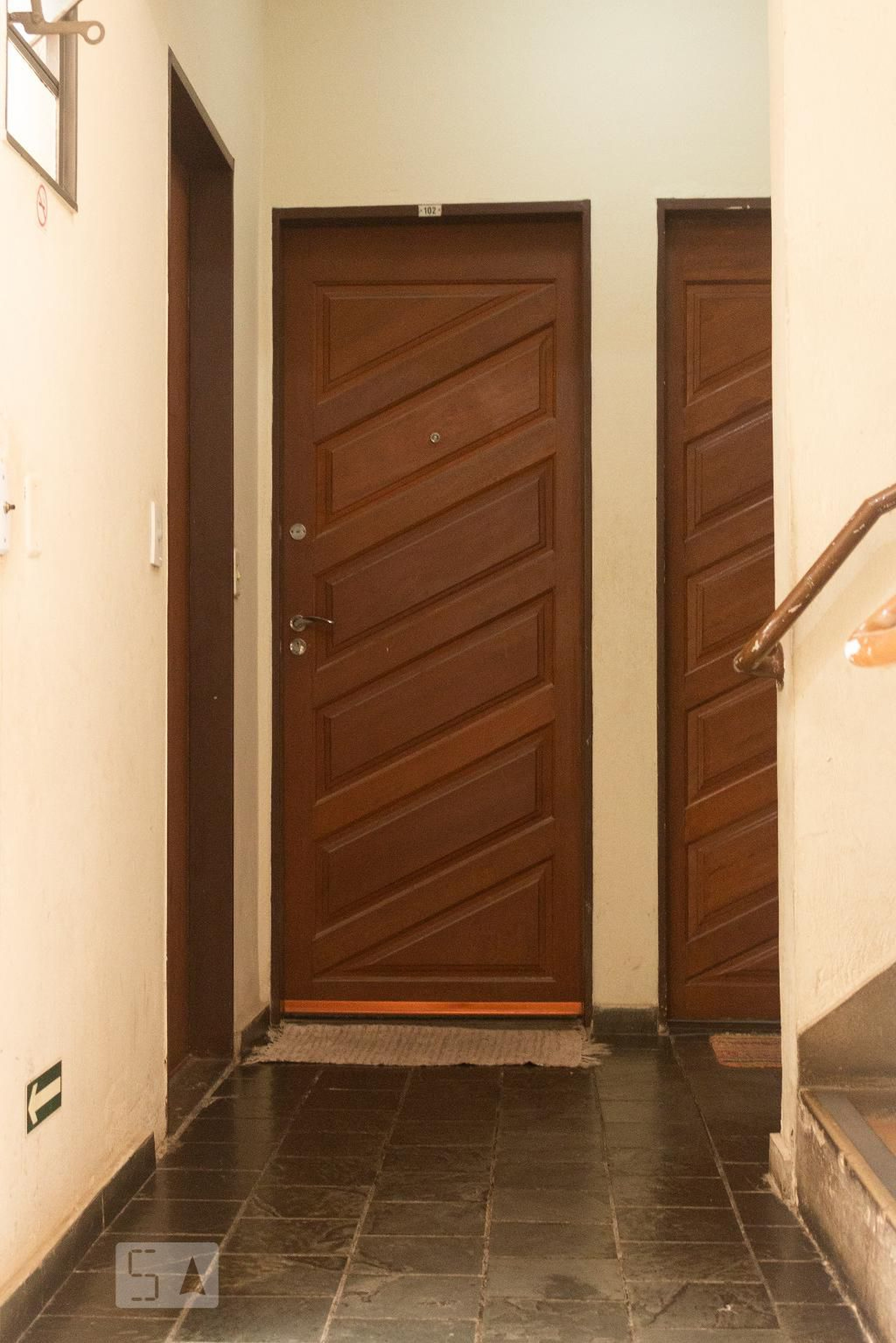 Hall - Edifício Habitacional Piteiras