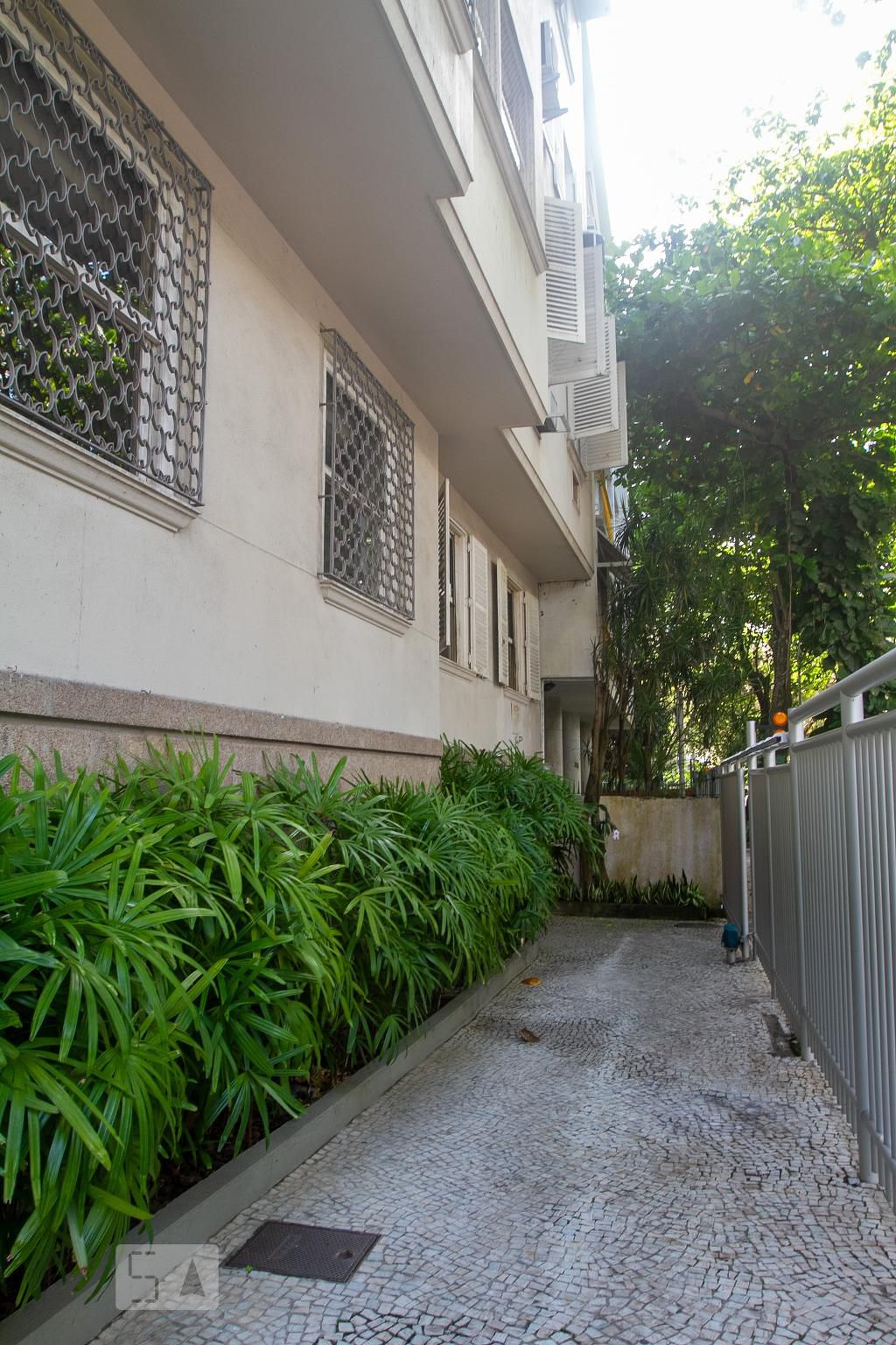 Entrada do Prédio - Edificio Bernardo Alves Pinheiro